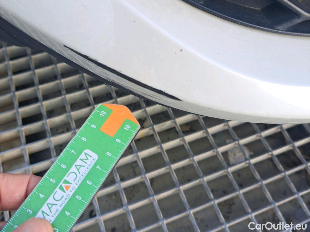  Toyota  C-HR TOYOTA  / 2019 / 5P / todoterreno 2.0 180H Advance #18