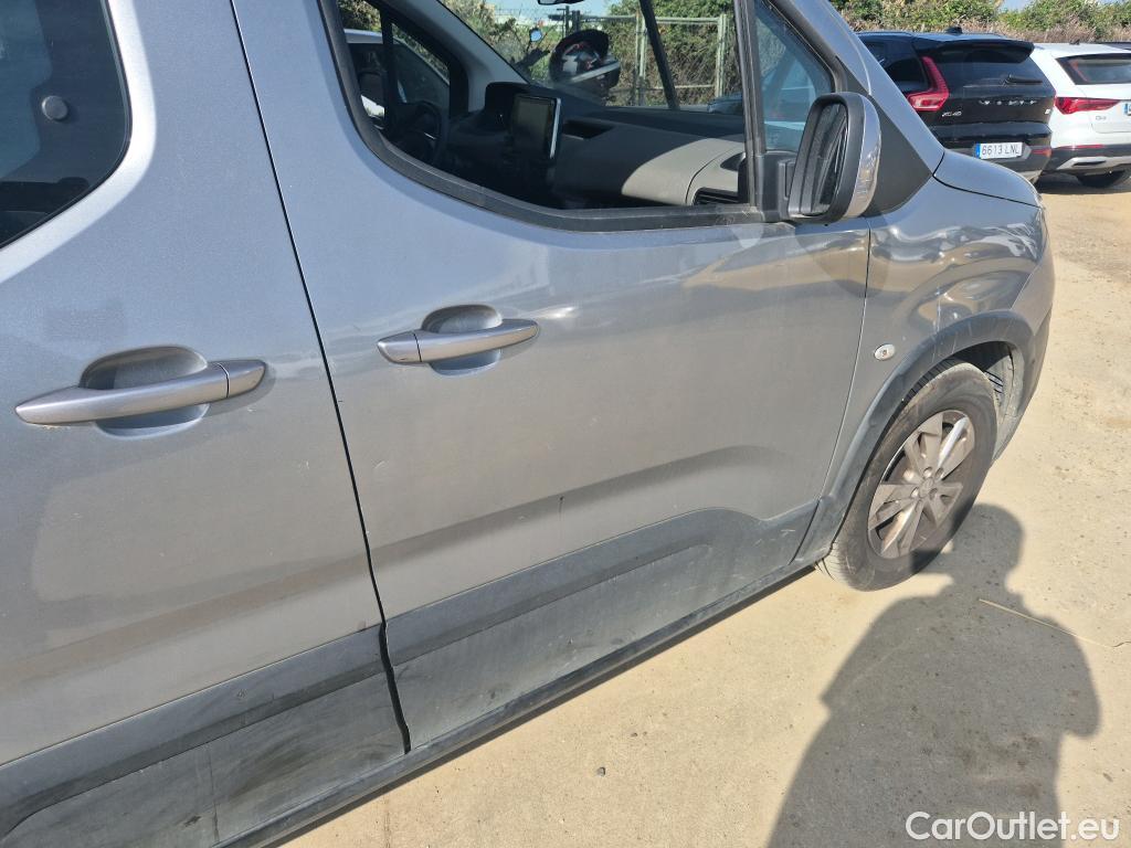  Peugeot  RIFTER PEUGEOT  / 2018 / 5P / monovolumen compacto Active Nav+ Long BlueHDi 73kW #28