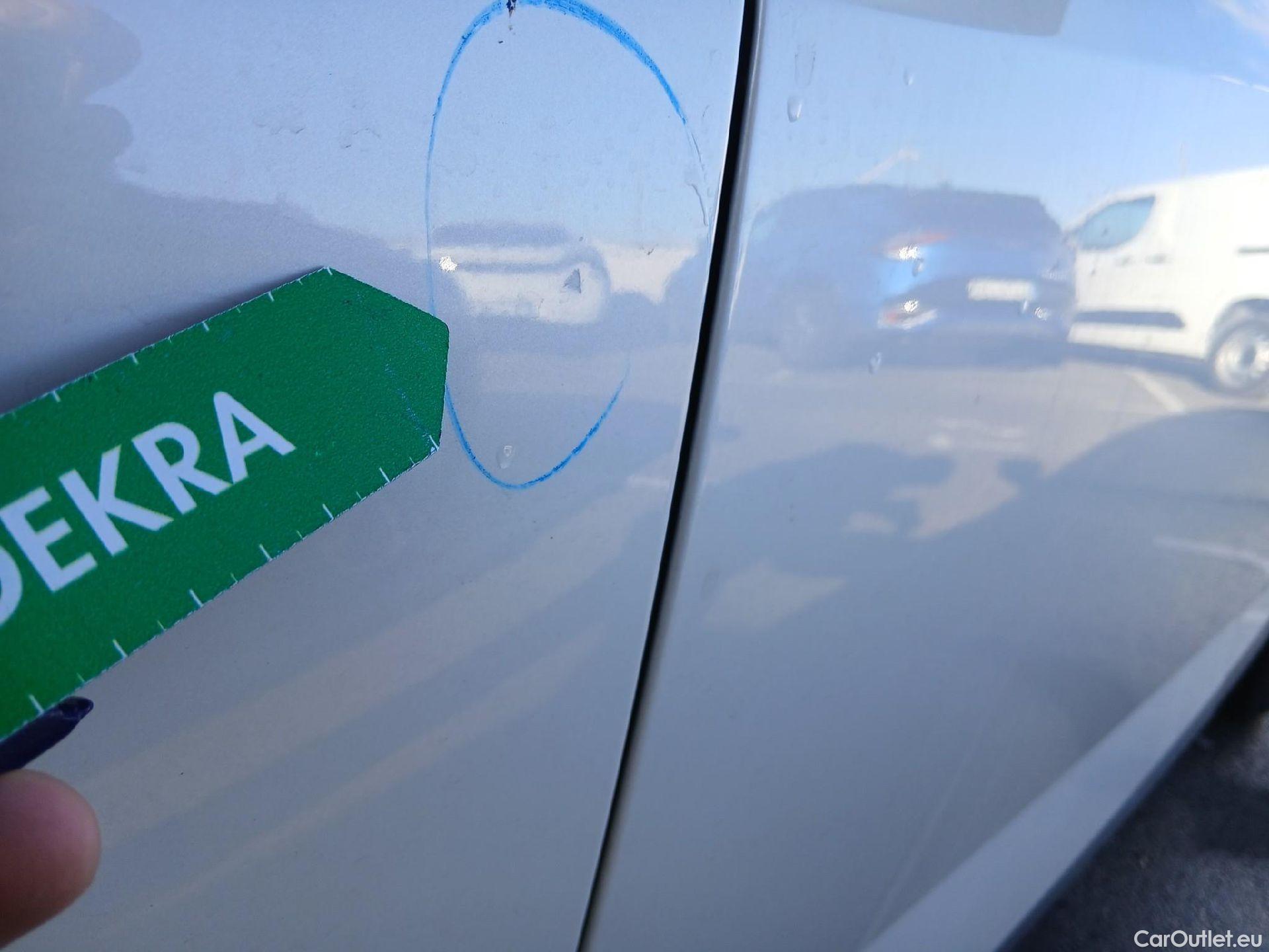  Nissan  Qashqai NISSAN  / 2021 / 5P / todoterreno DIG-T 116kW (158CV) mHEV Xtronic Acenta (AC2) #8