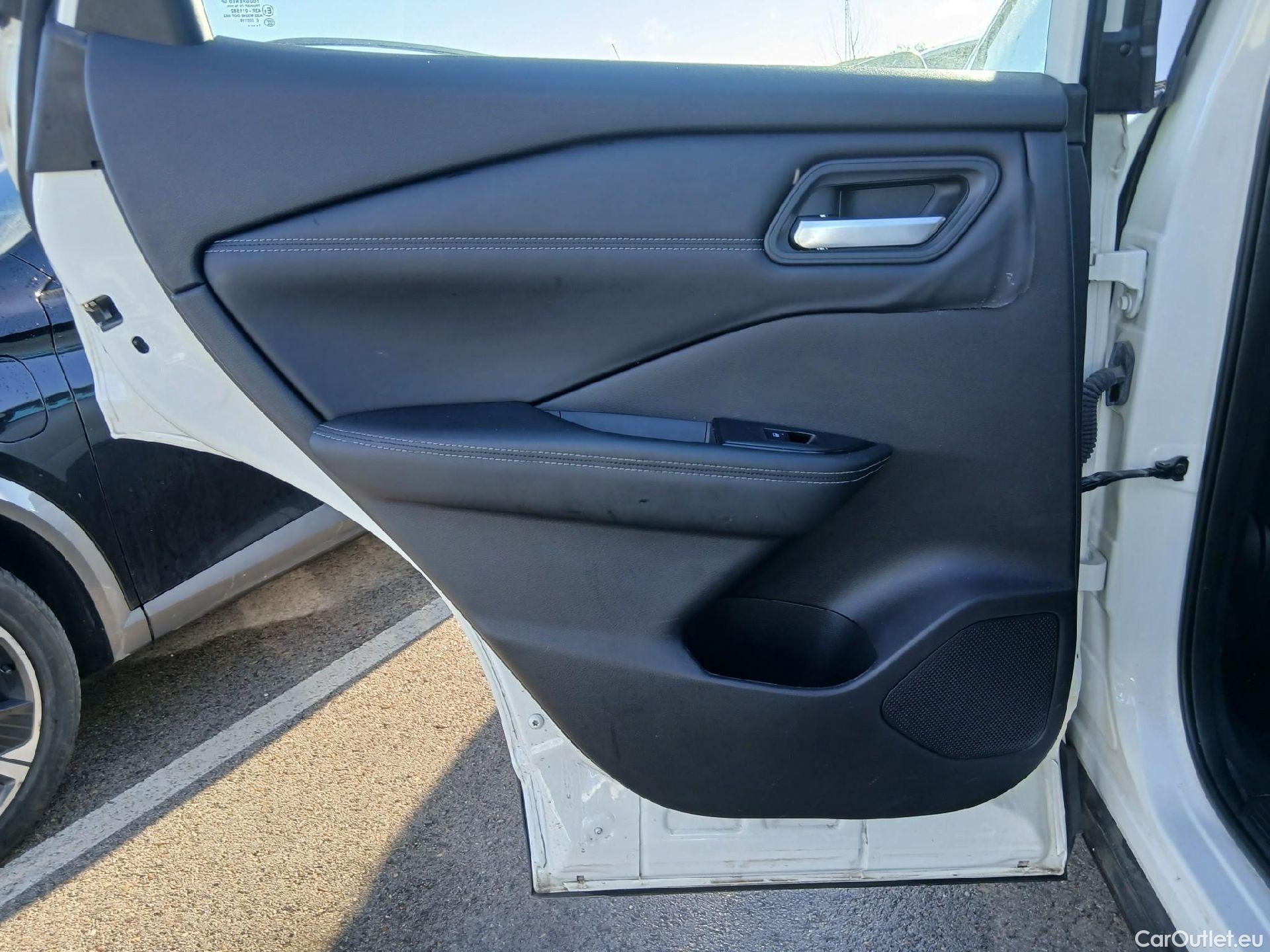  Nissan  Qashqai NISSAN  / 2021 / 5P / todoterreno DIG-T 116kW (158CV) mHEV Xtronic Acenta (AC2) #25