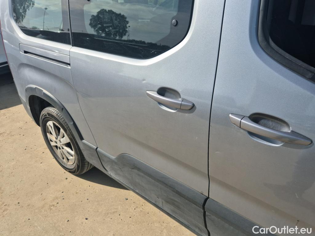  Peugeot  RIFTER PEUGEOT  / 2018 / 5P / monovolumen compacto Active Nav+ Long BlueHDi 73kW #31