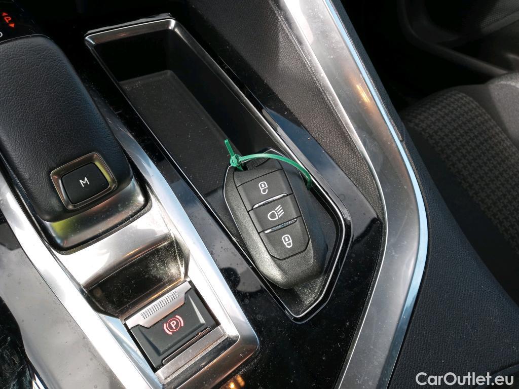  Peugeot  3008 PEUGEOT  / 2020 / 5P / todoterreno 1.2 PureTech 96KW S&S Active Pack EAT8 #2