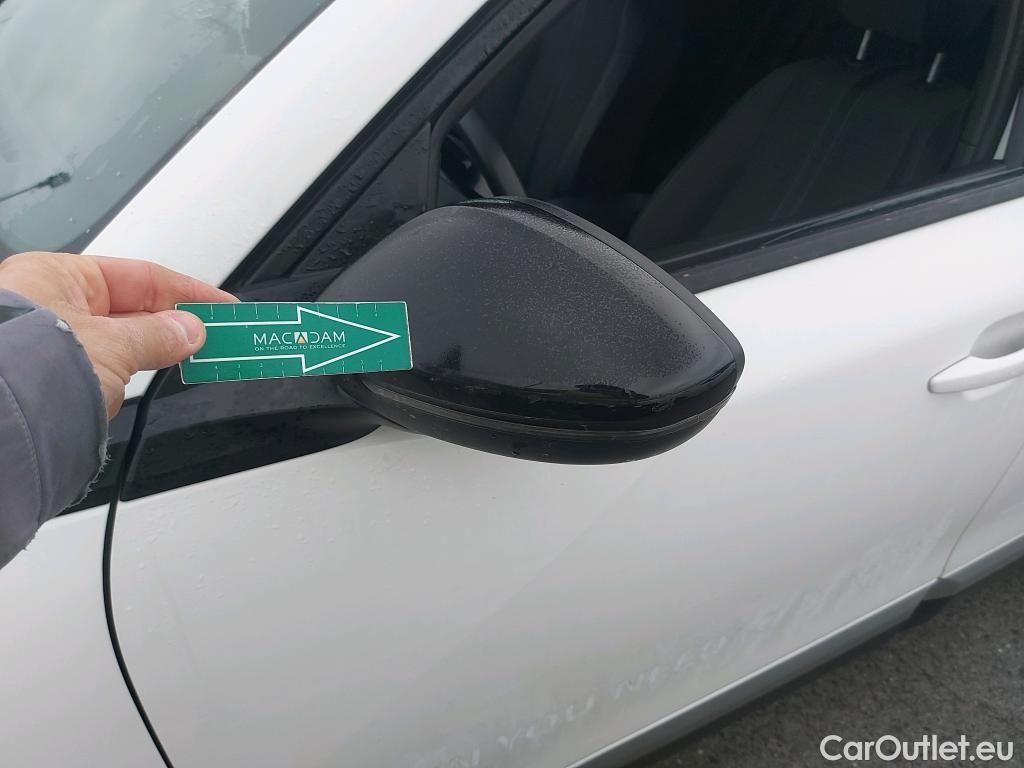  Peugeot  2008 PEUGEOT  / 2019 / 5P / todoterreno Allure BlueHDI 81kW (110CV) #15