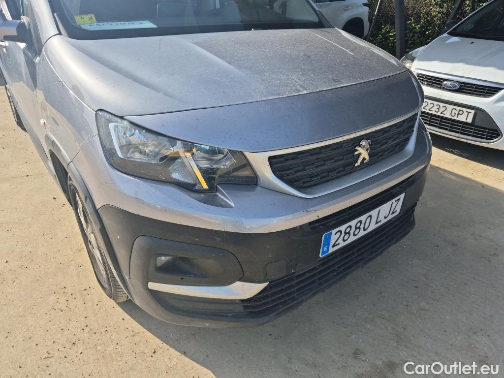  Peugeot  RIFTER PEUGEOT  / 2018 / 5P / monovolumen compacto Active Nav+ Long BlueHDi 73kW #4