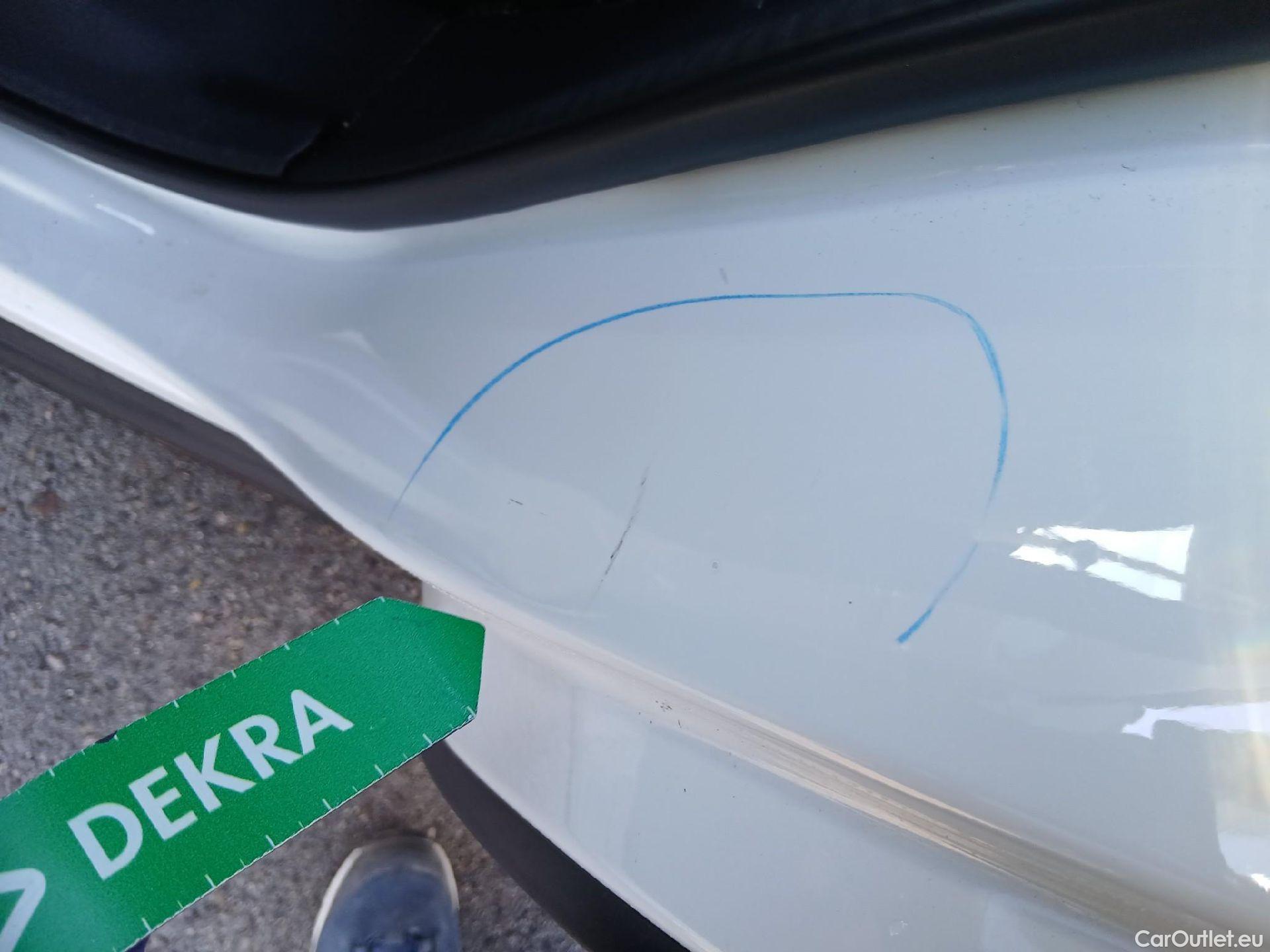  Nissan  Qashqai NISSAN  / 2021 / 5P / todoterreno DIG-T 116kW (158CV) mHEV Xtronic Acenta (AC2) #19