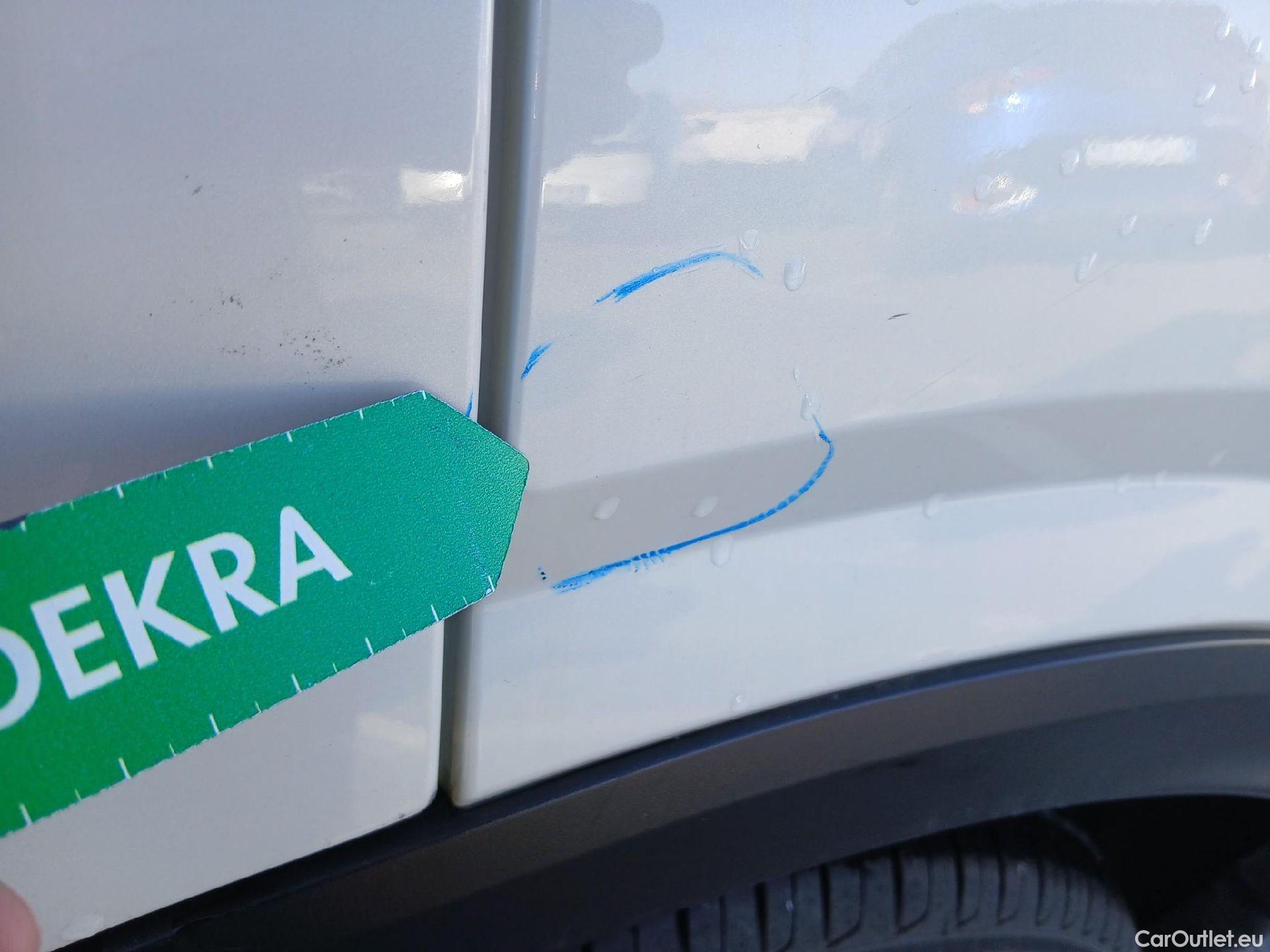  Nissan  Qashqai NISSAN  / 2021 / 5P / todoterreno DIG-T 116kW (158CV) mHEV Xtronic Acenta (AC2) #26