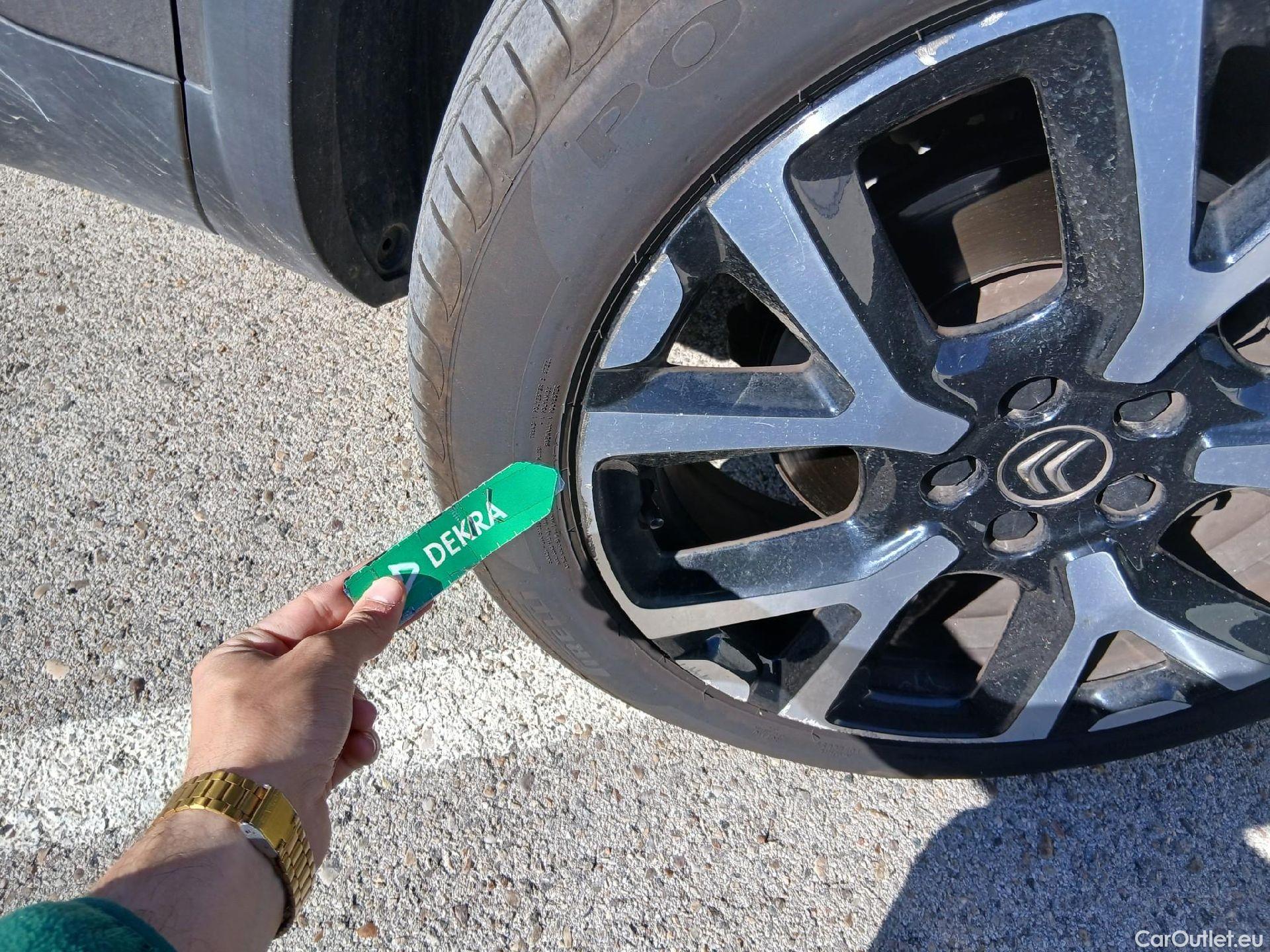  Citroen  C5 CITROEN  Aircross / 2018 / 5P / todoterreno BlueHdi 96kW (130CV) S&S Feel #64