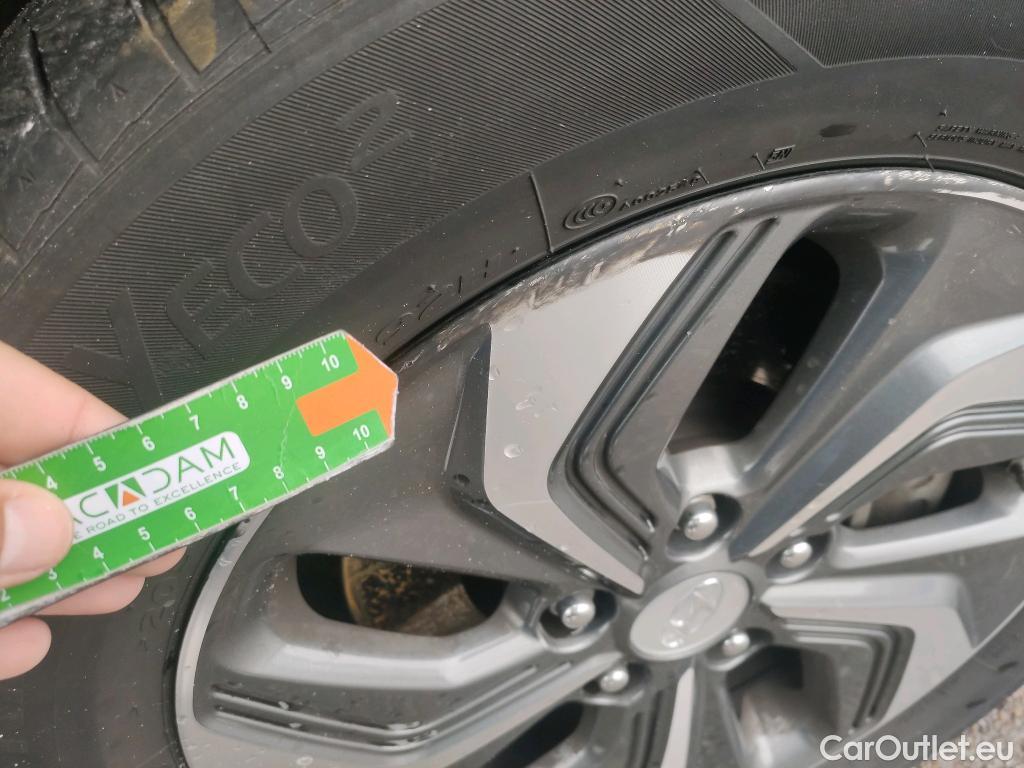  Hyundai  Konna HYUNDAI Kona / 2017 / 5P / todoterreno 1.6 GDI HEV Tecno Red DT #4