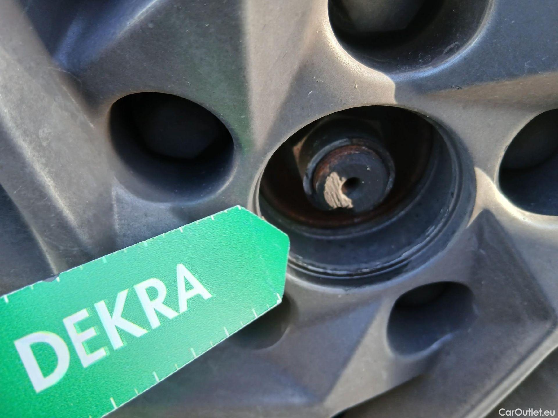  Nissan  Qashqai NISSAN  / 2021 / 5P / todoterreno DIG-T 116kW (158CV) mHEV Xtronic Acenta (AC2) #38