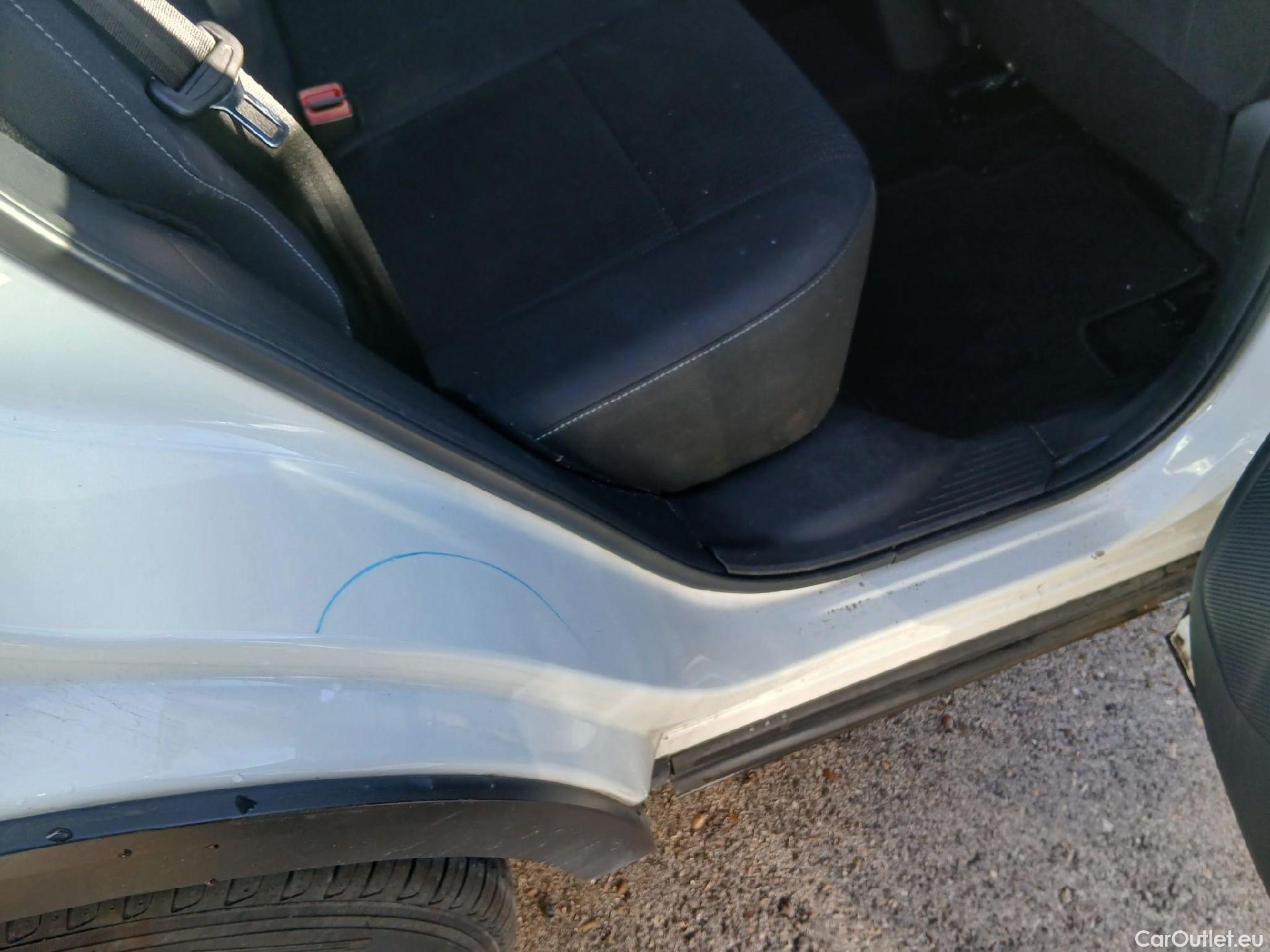  Nissan  Qashqai NISSAN  / 2021 / 5P / todoterreno DIG-T 116kW (158CV) mHEV Xtronic Acenta (AC2) #33