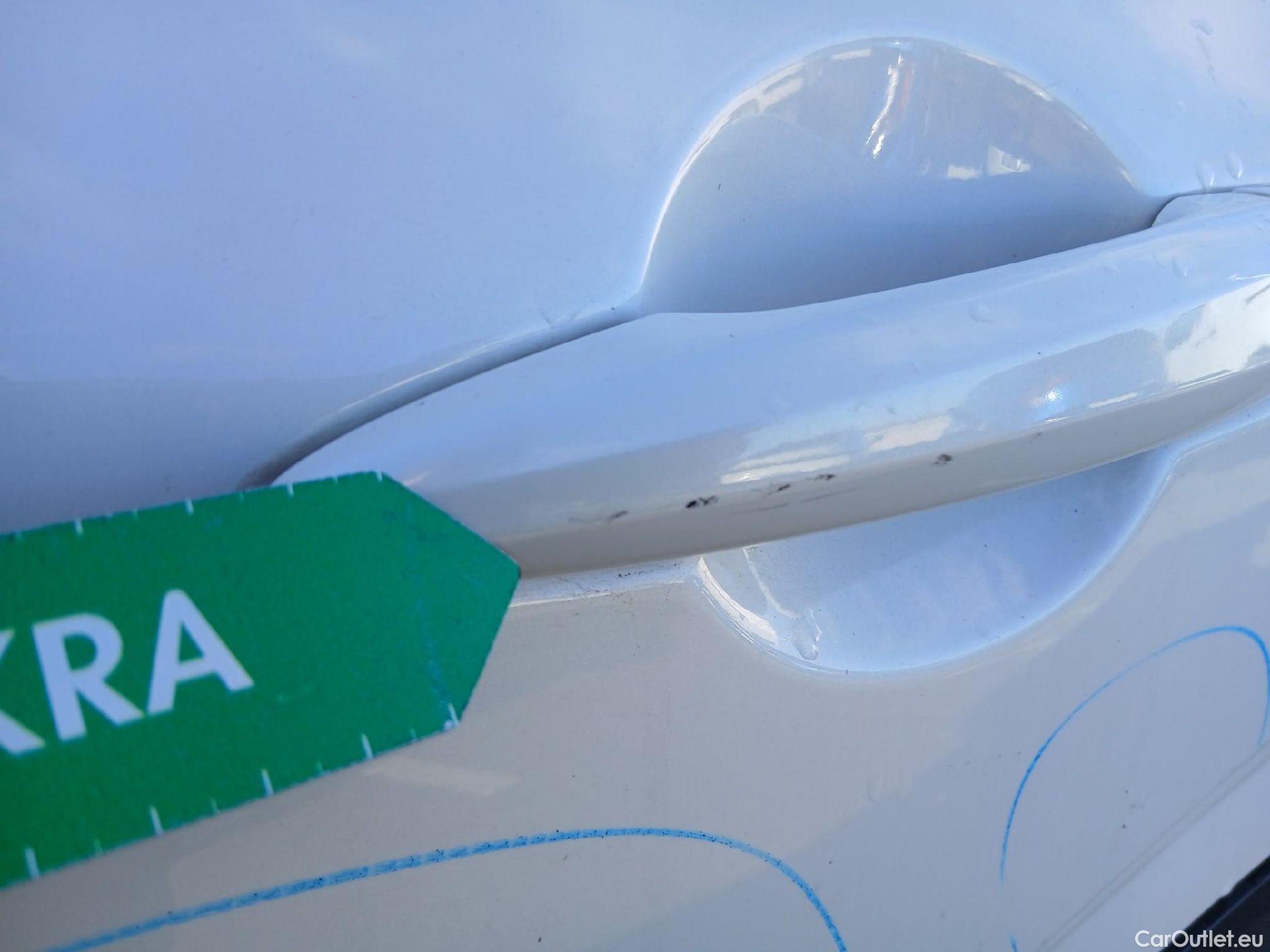  Nissan  Qashqai NISSAN  / 2021 / 5P / todoterreno DIG-T 116kW (158CV) mHEV Xtronic Acenta (AC2) #17