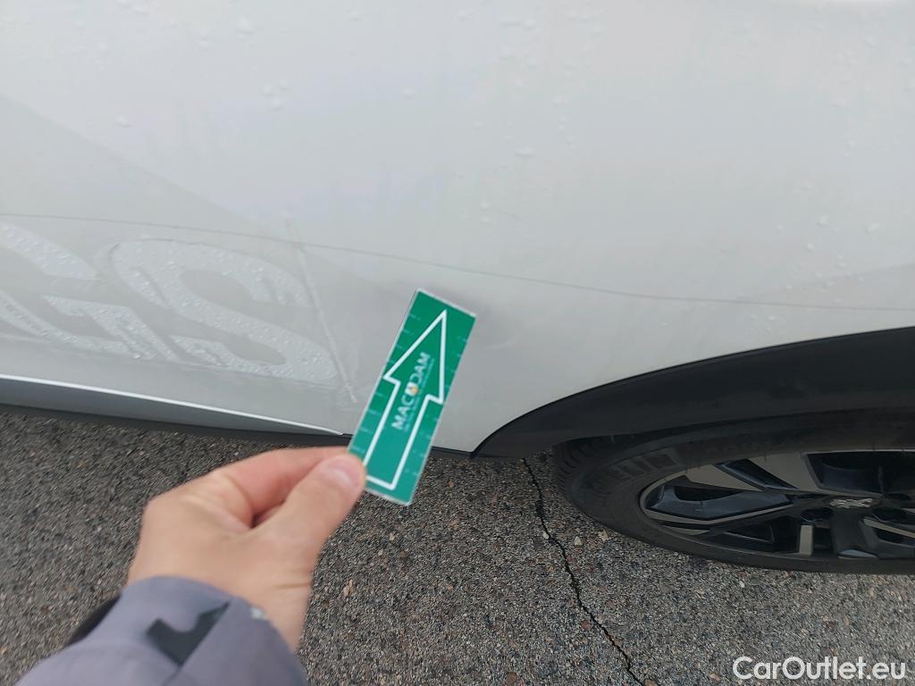  Peugeot  2008 PEUGEOT  / 2019 / 5P / todoterreno Allure BlueHDI 81kW (110CV) #9