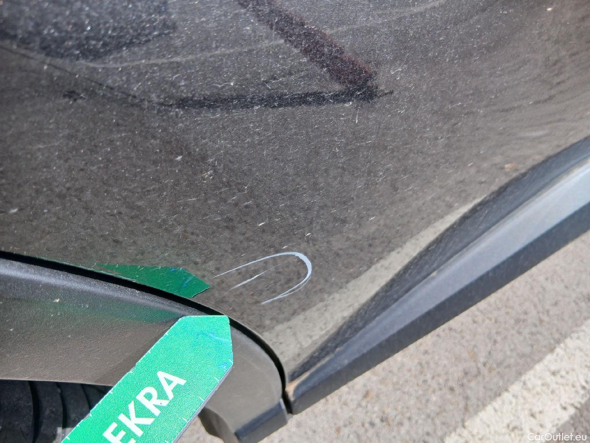  Toyota  C-HR TOYOTA  / 2019 / 5P / todoterreno 2.0 180H Advance #36