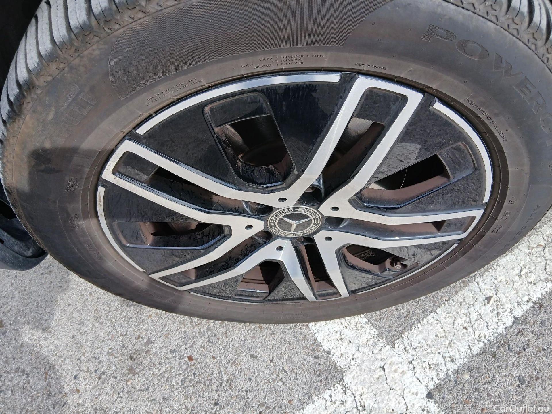  Mercedes  GLA MERCEDES-BENZ  / 2020 / 5P / todoterreno  250 e #8