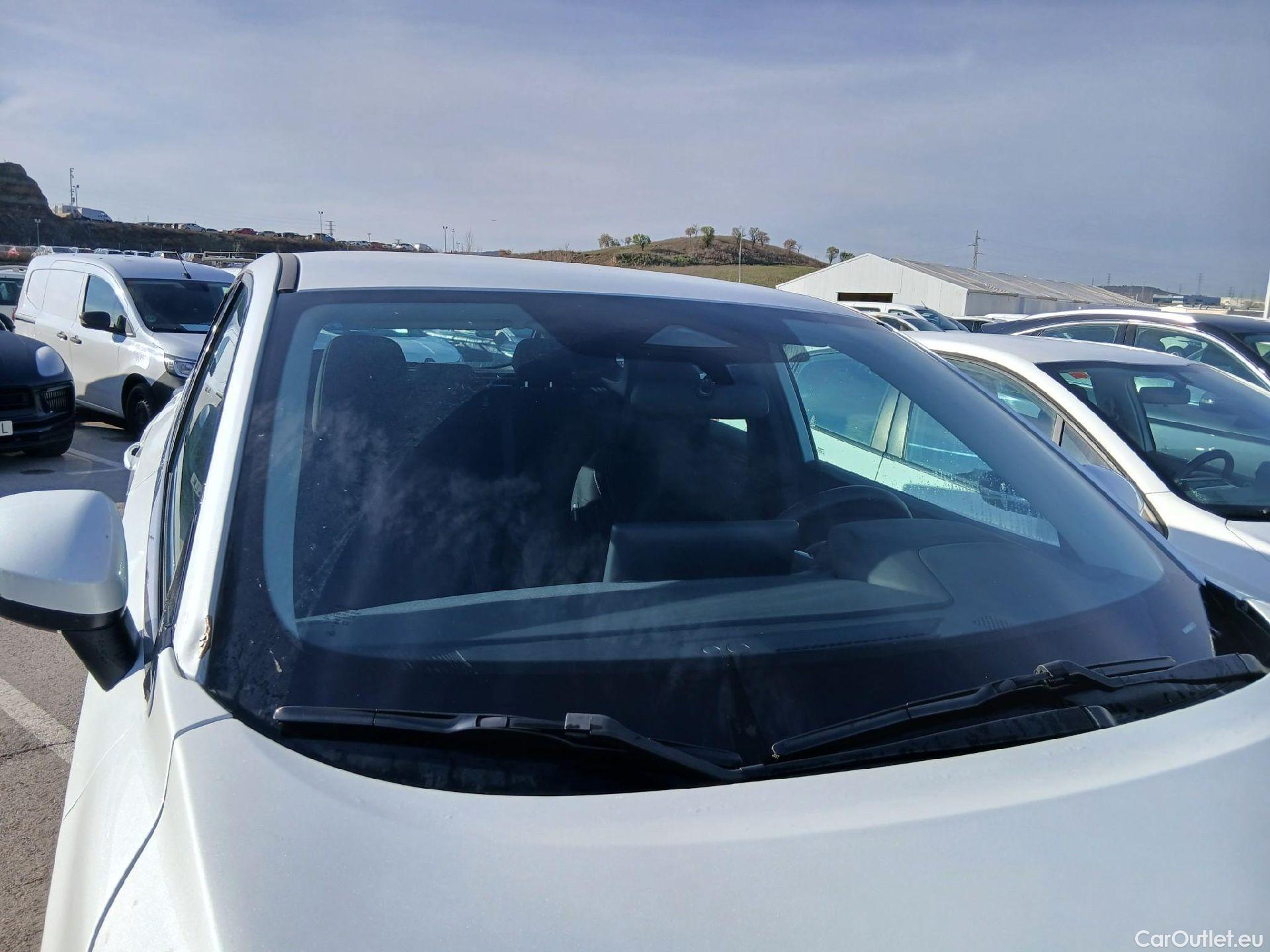  Nissan  Qashqai NISSAN  / 2024 / 5P / todoterreno DIG-T 103kW (140CV) mHEV 4x2 Acenta #3