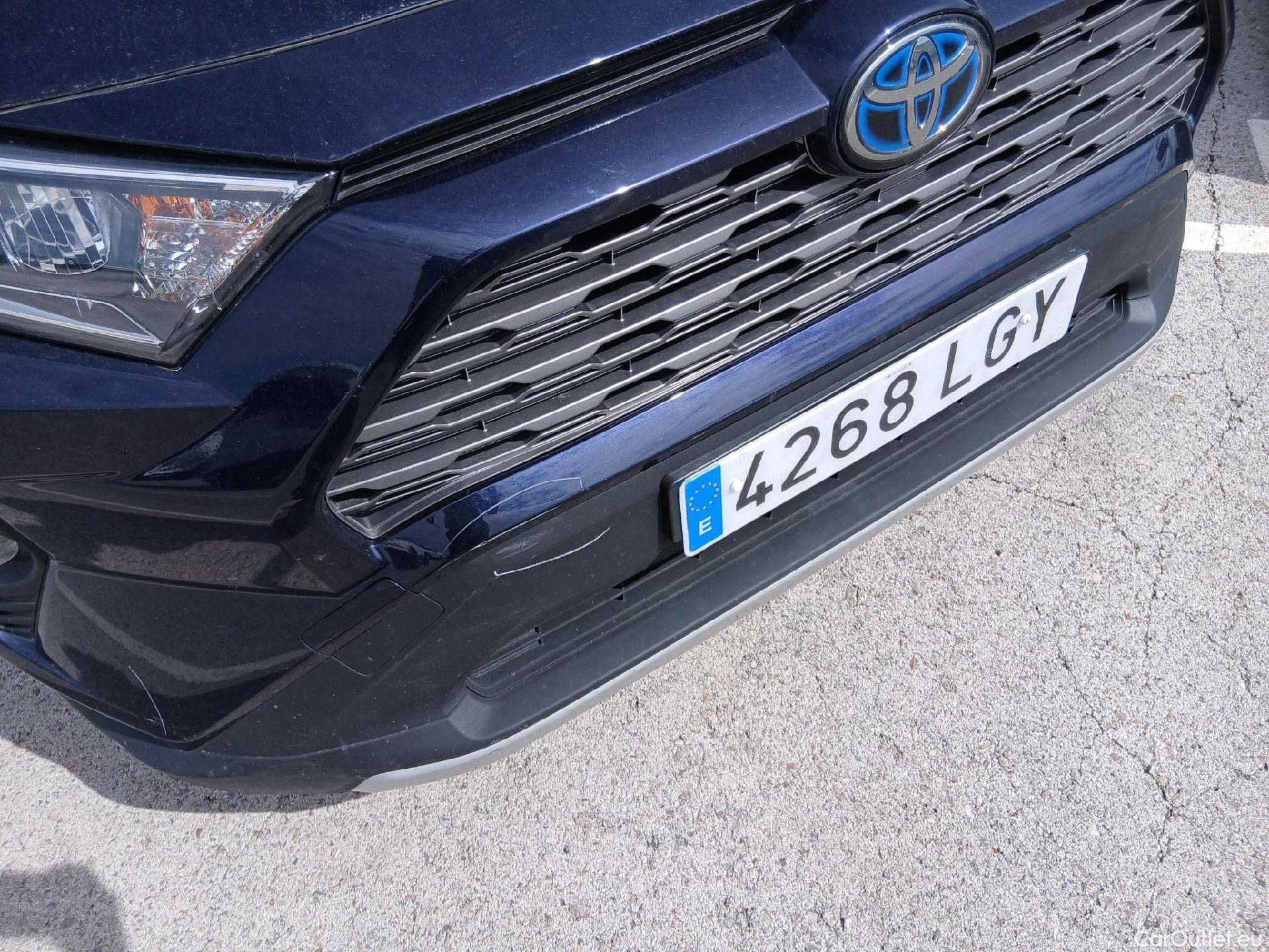  Toyota  RAV4 TOYOTA  / 2018 / 5P / todoterreno 2.5l 220H Advance #5