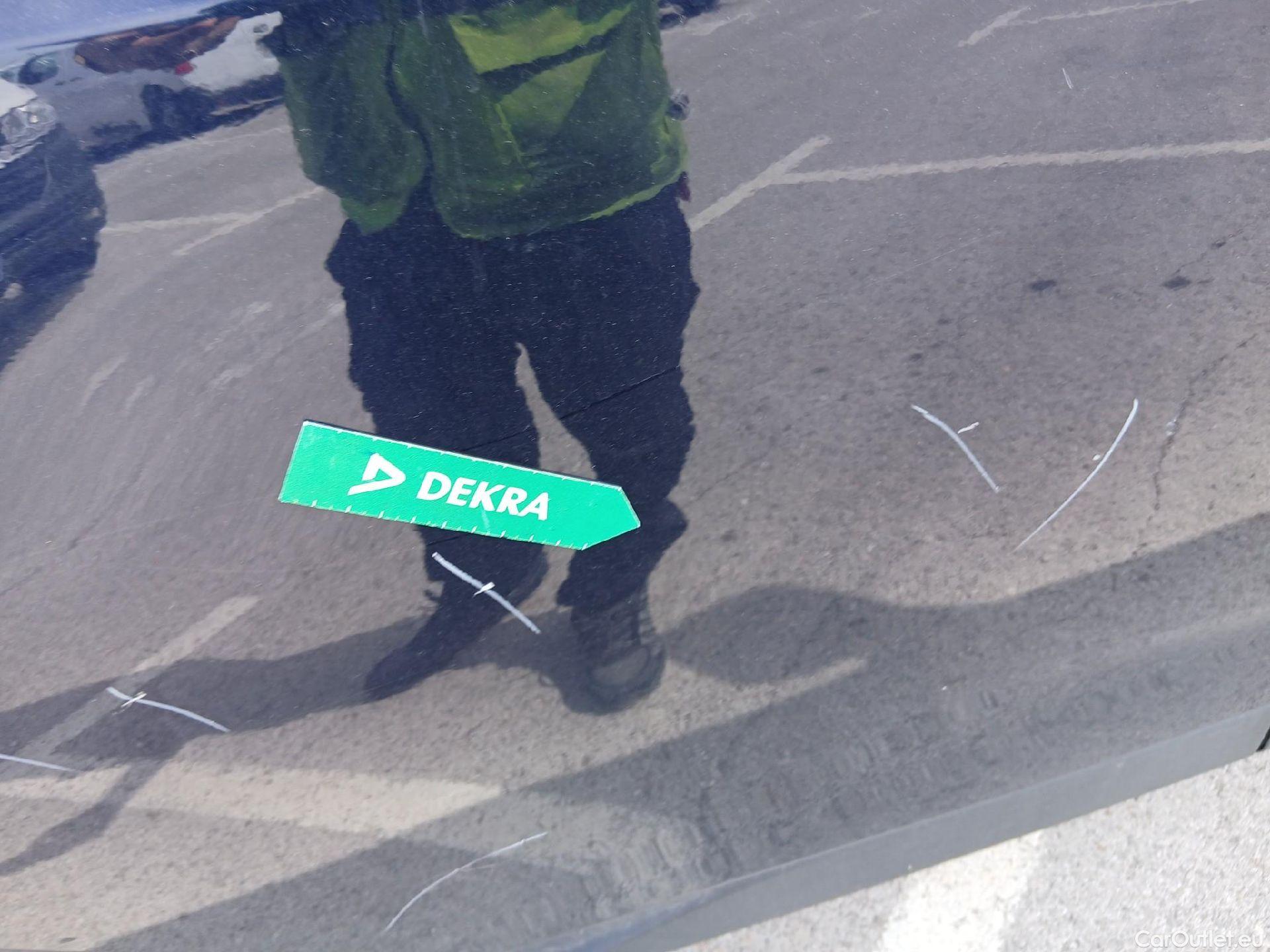  Toyota  RAV4 TOYOTA  / 2018 / 5P / todoterreno 2.5l 220H Advance #36