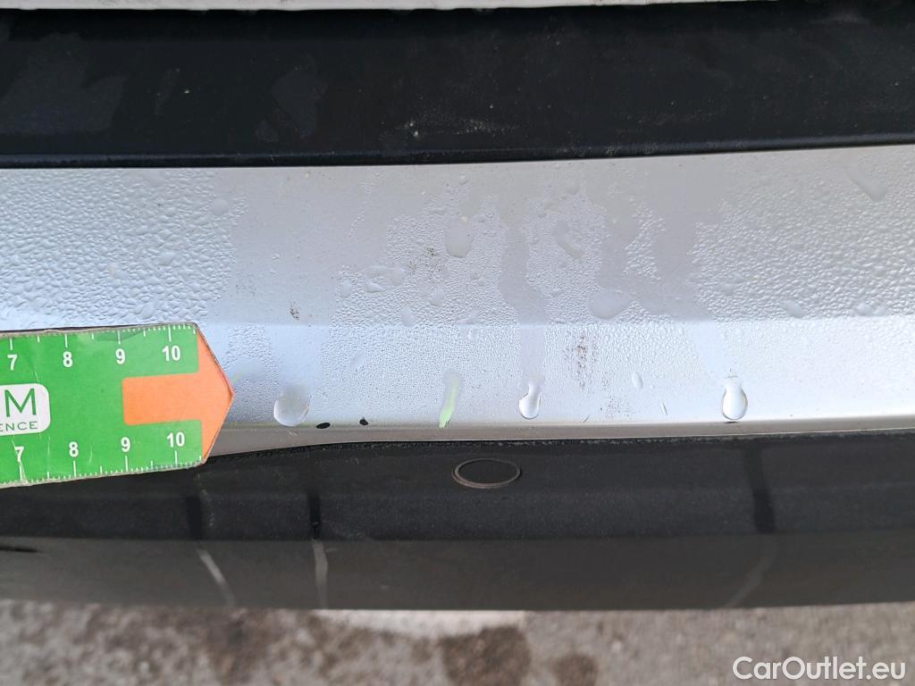  Peugeot  2008 PEUGEOT  / 2019 / 5P / todoterreno Allure BlueHDI 81kW (110CV) #29