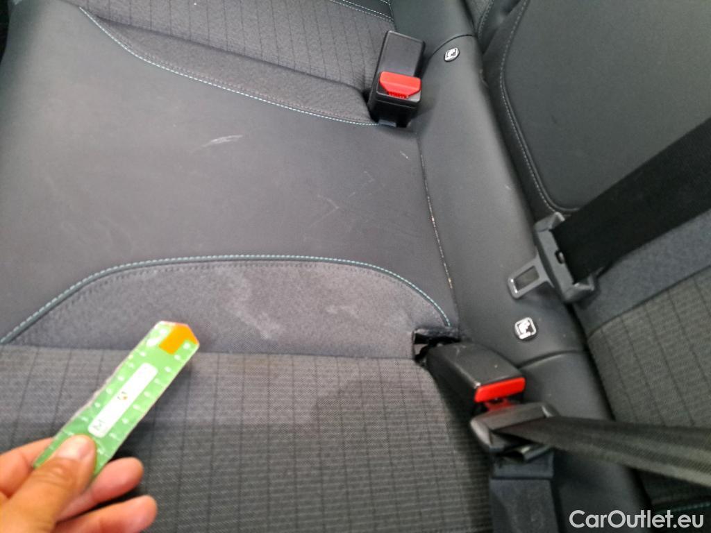  Peugeot  2008 PEUGEOT  / 2019 / 5P / todoterreno Allure BlueHDI 81kW (110CV) #8