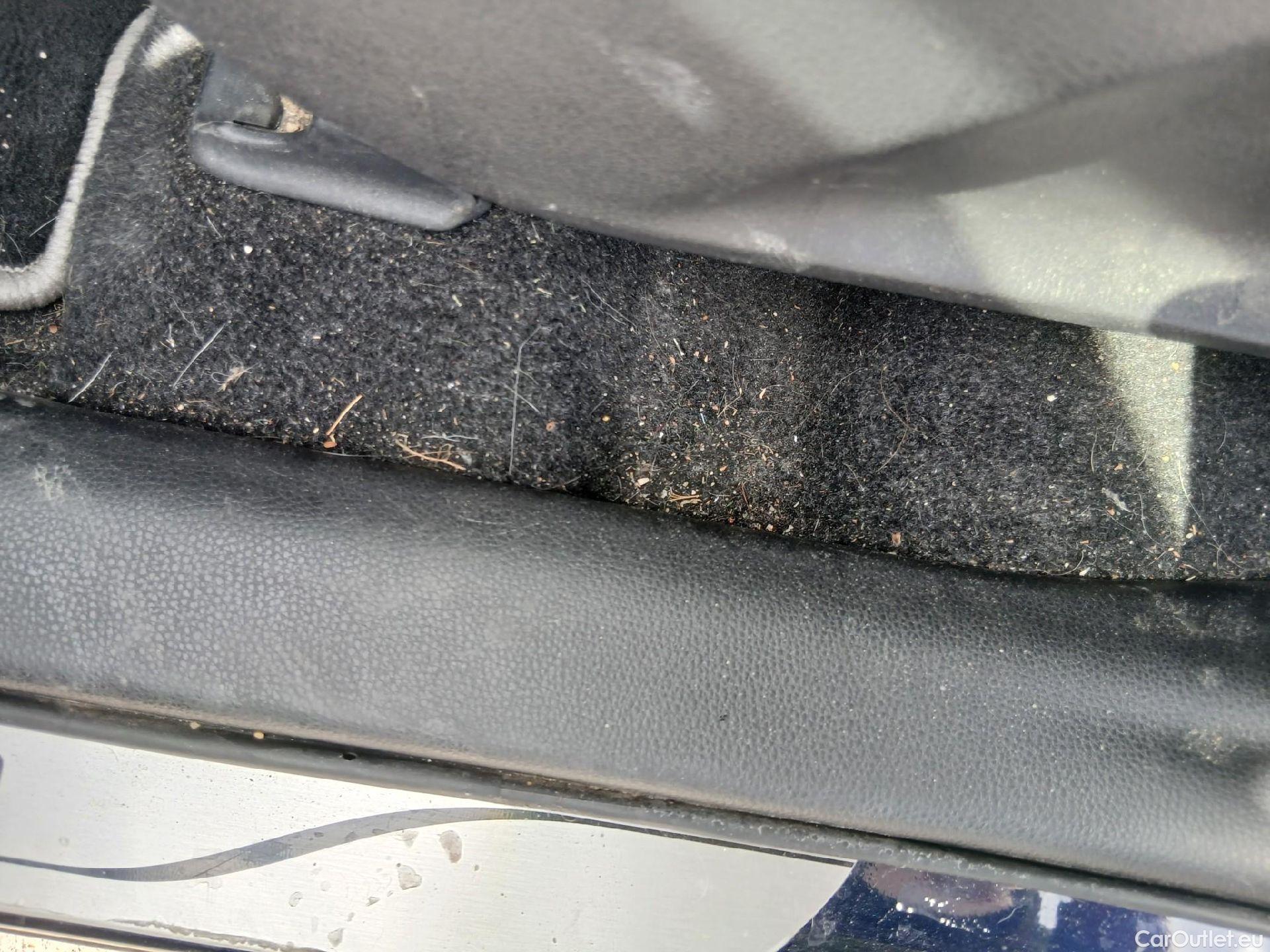  Toyota  RAV4 TOYOTA  / 2018 / 5P / todoterreno 2.5l 220H Advance #15