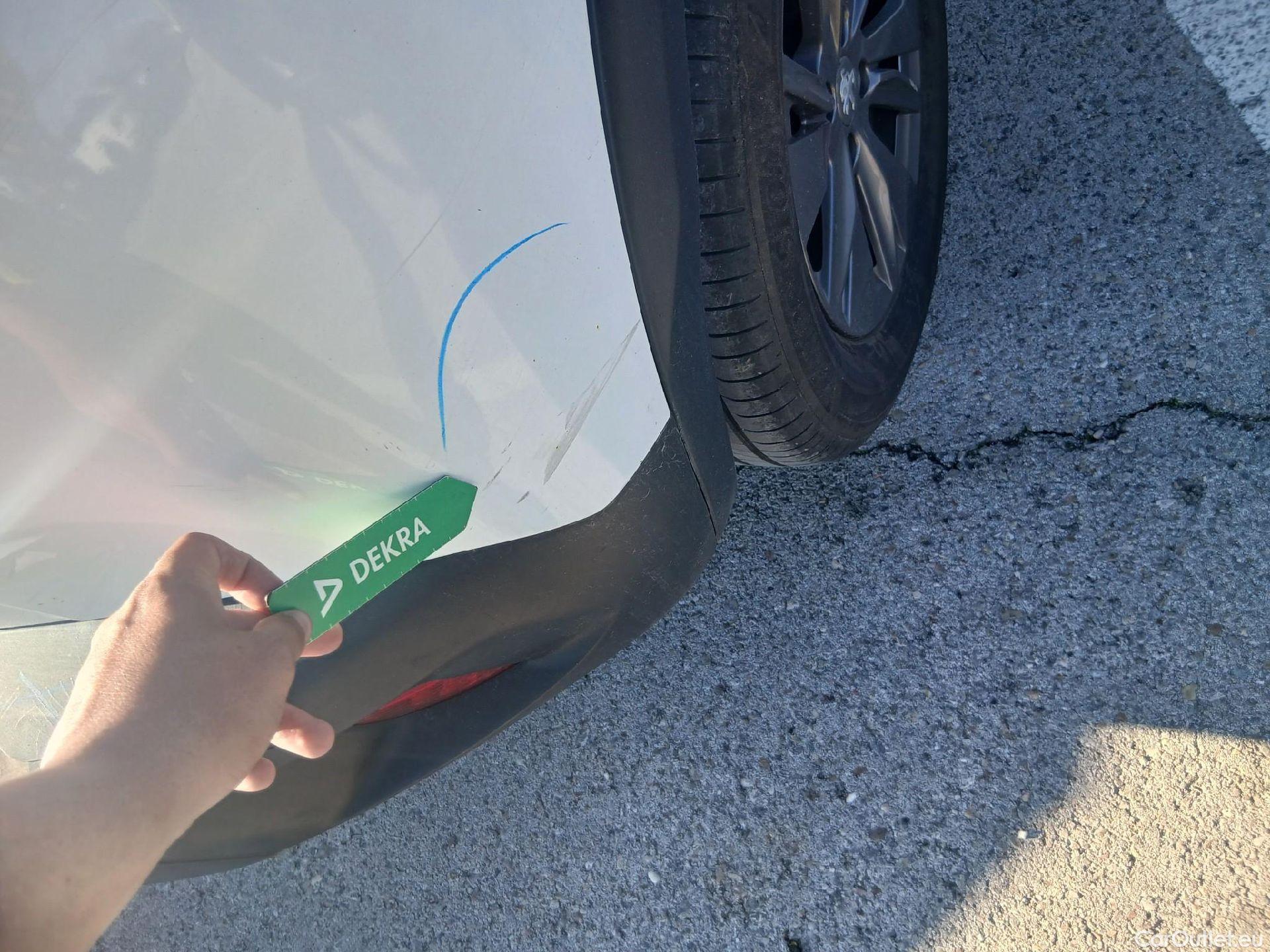  Peugeot  2008 PEUGEOT  / 2019 / 5P / todoterreno Active Pack BlueHDI 81kW (110CV) #15