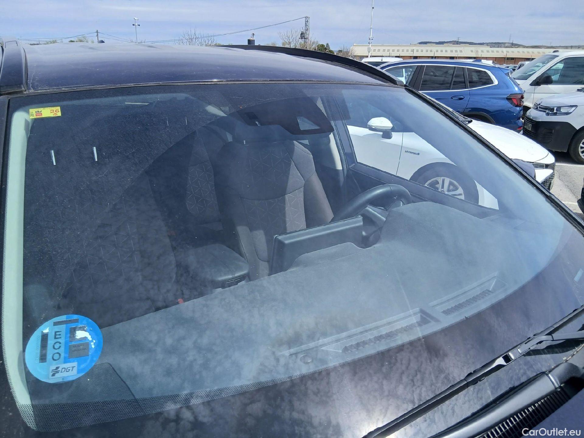  Toyota  RAV4 TOYOTA  / 2018 / 5P / todoterreno 2.5l 220H Advance #1