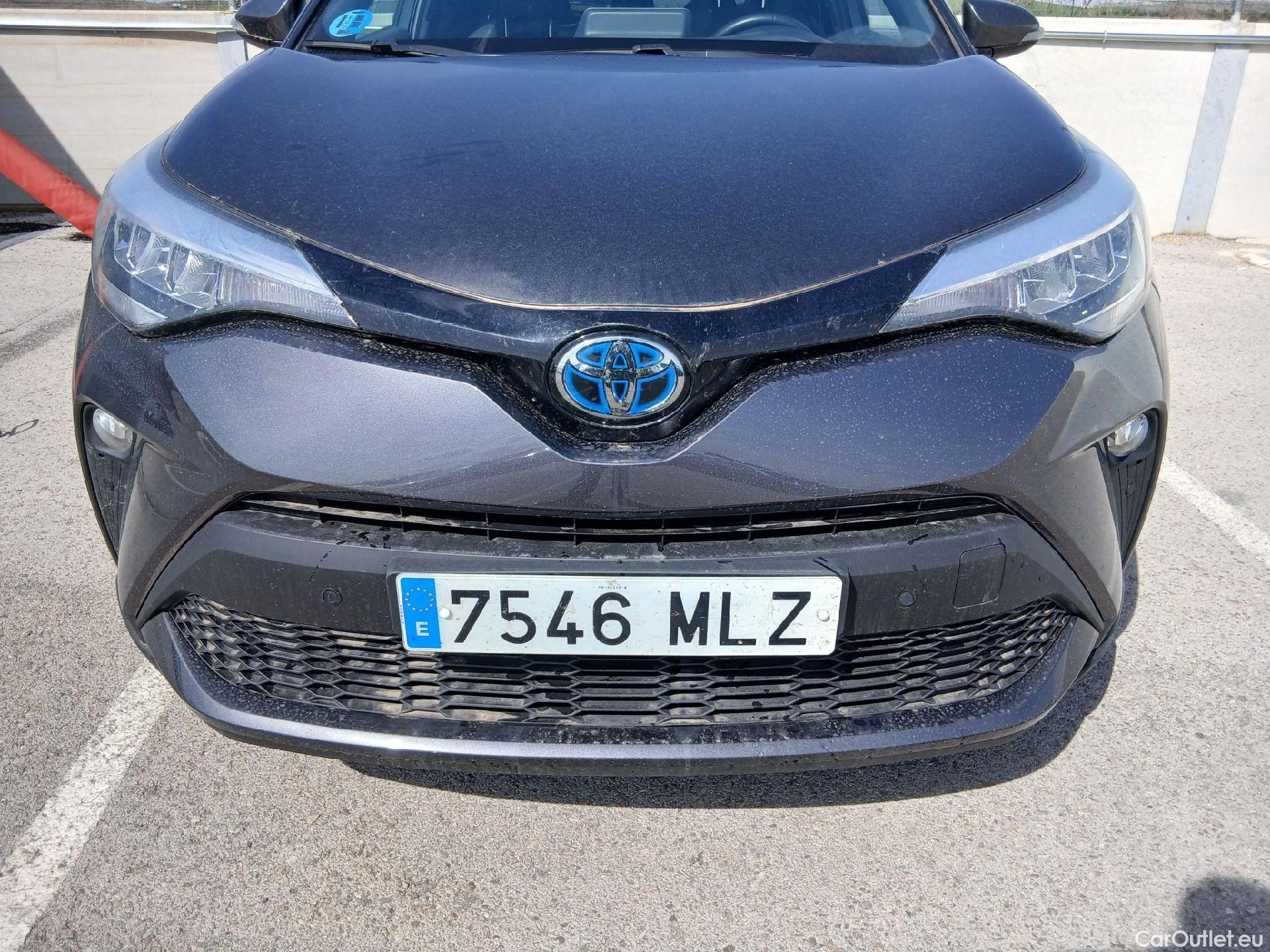  Toyota  C-HR TOYOTA  / 2019 / 5P / todoterreno 2.0 180H Advance #9
