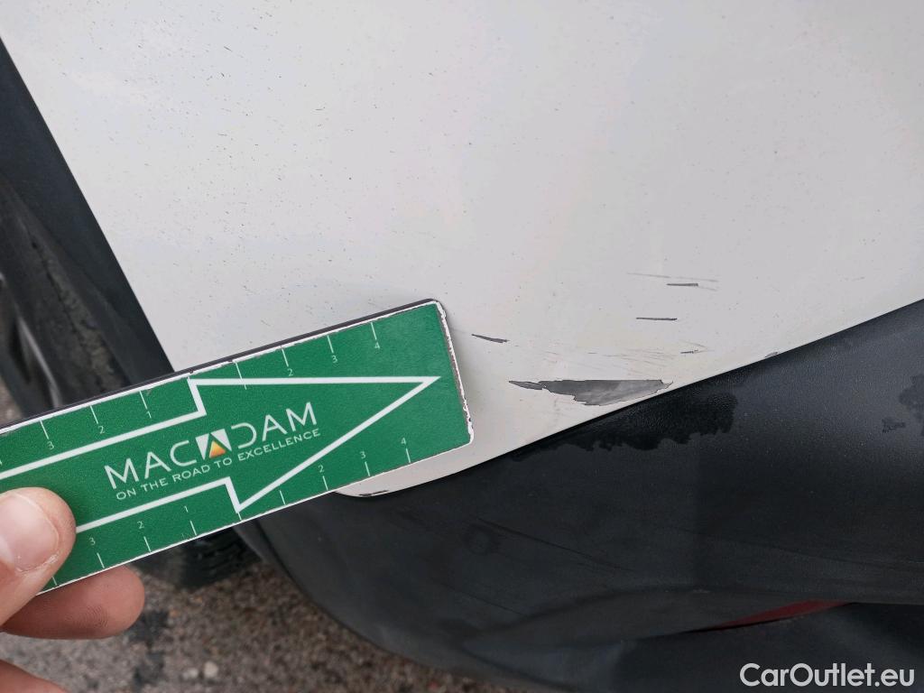  Peugeot  2008  Active Pack 1.5 HDi 110CV MT6 E6d #15