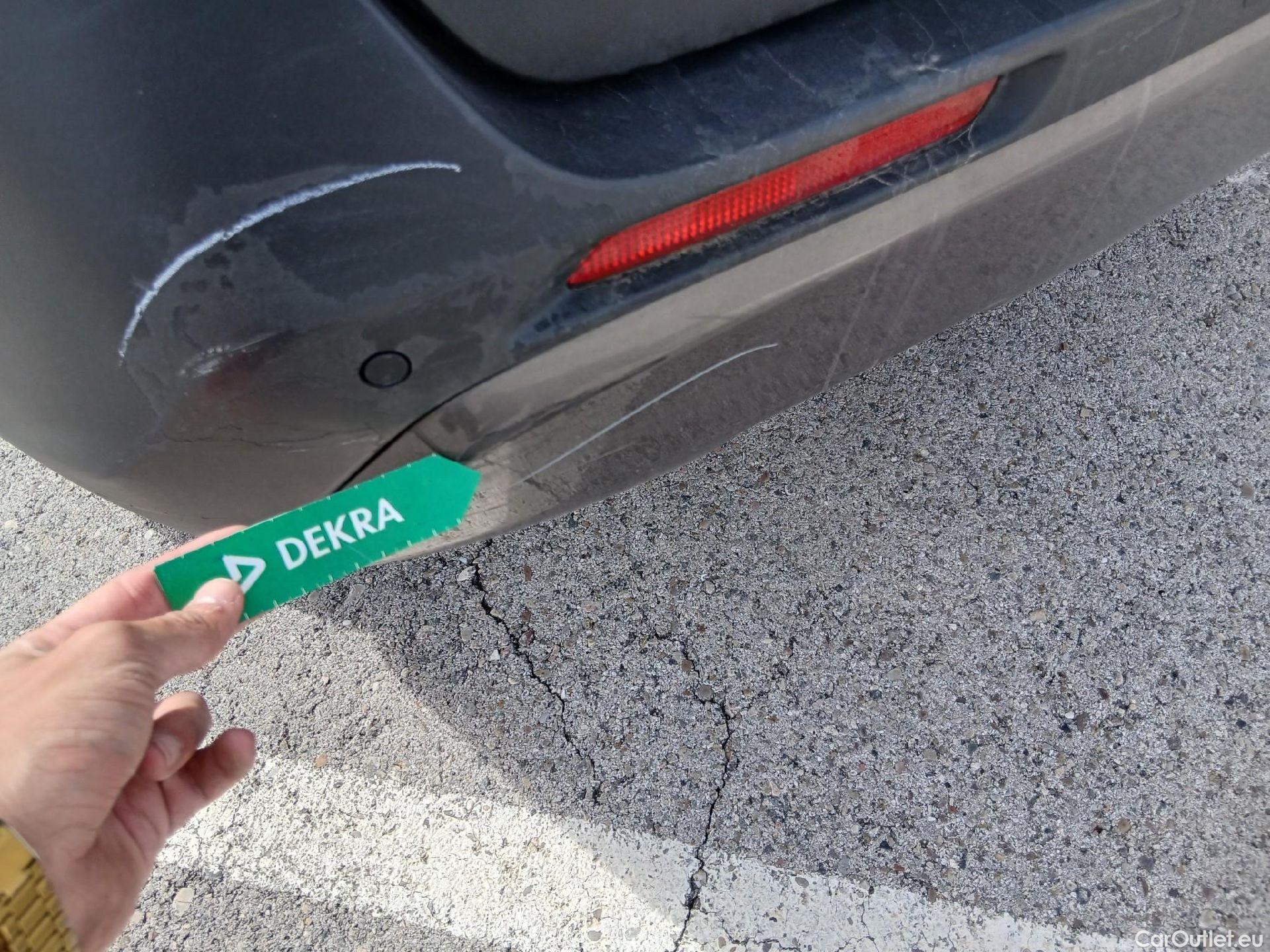  Toyota  RAV4 TOYOTA  / 2018 / 5P / todoterreno 2.5l 220H Advance #25