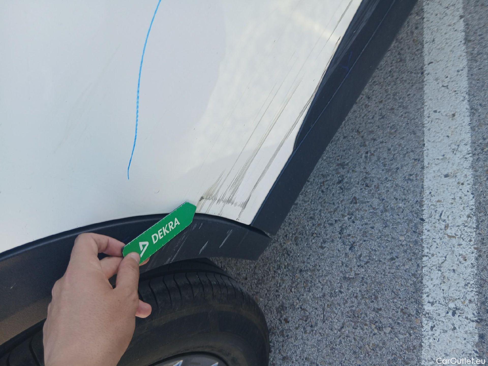  Peugeot  2008 PEUGEOT  / 2019 / 5P / todoterreno Active Pack BlueHDI 81kW (110CV) #20