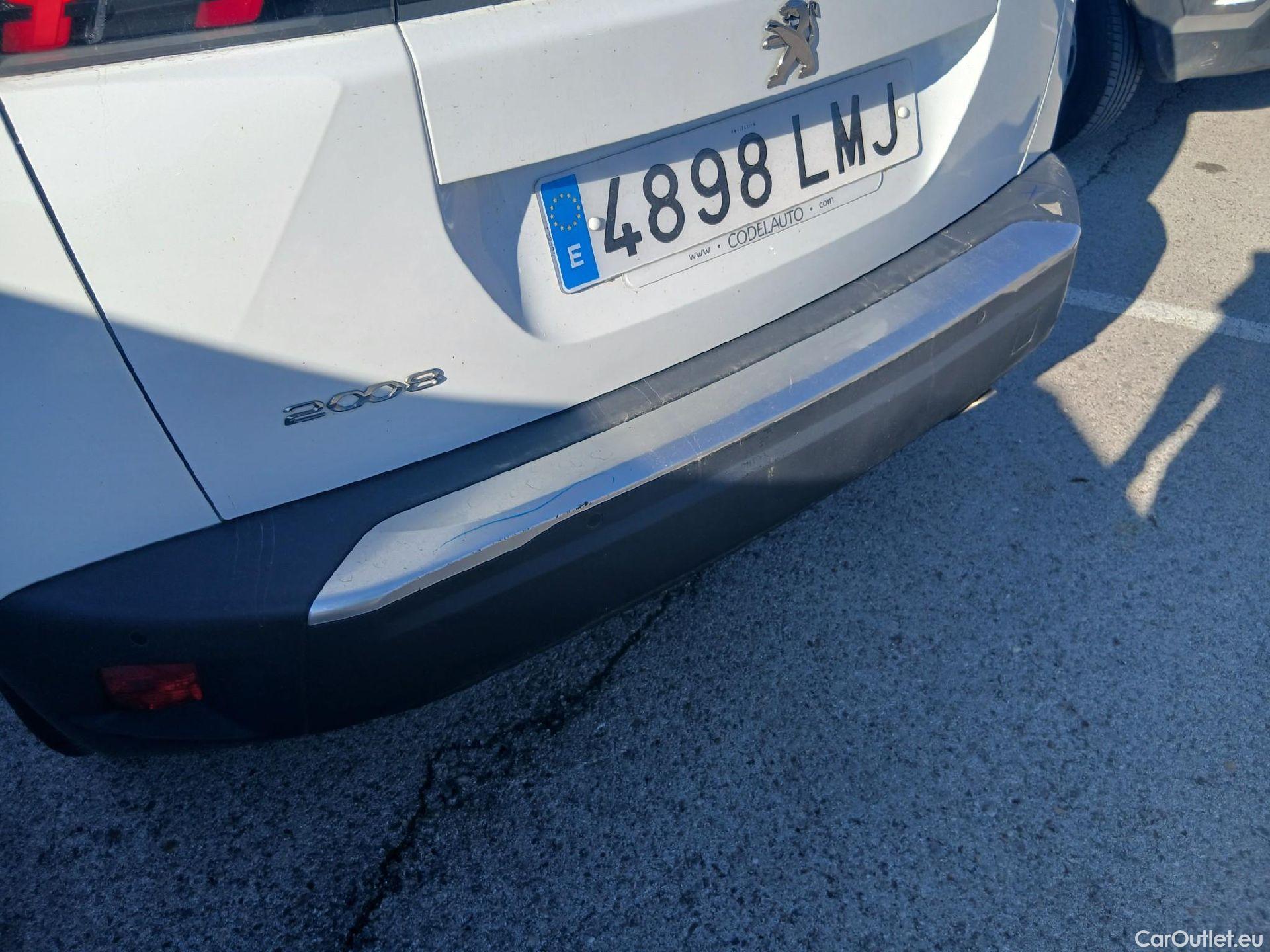  Peugeot  2008 PEUGEOT  / 2019 / 5P / todoterreno Active Pack BlueHDI 81kW (110CV) #14