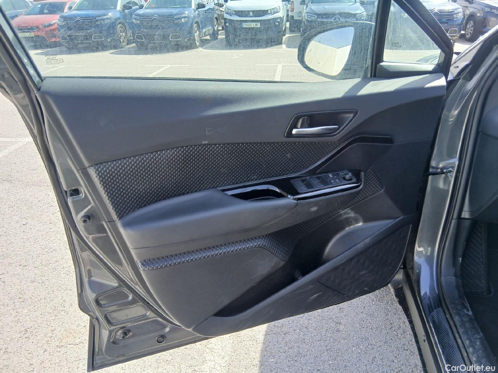  Toyota  C-HR TOYOTA  / 2019 / 5P / todoterreno 2.0 180H Advance #22