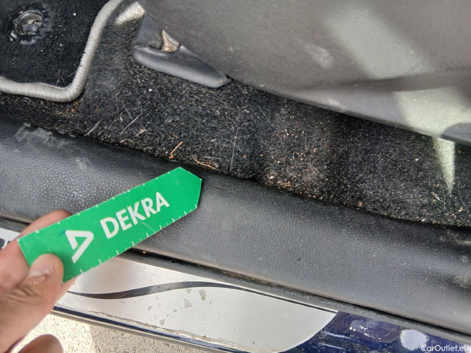  Toyota  RAV4 TOYOTA  / 2018 / 5P / todoterreno 2.5l 220H Advance #16