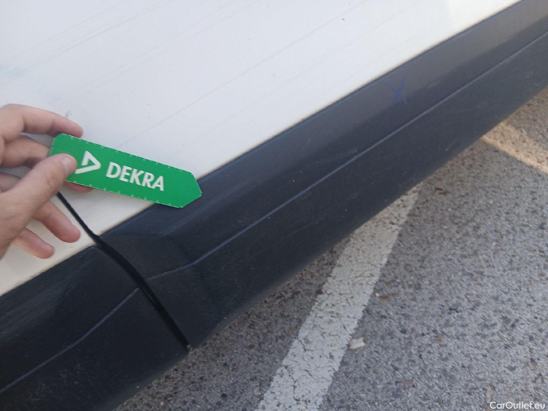  Peugeot  2008 PEUGEOT  / 2019 / 5P / todoterreno Active Pack BlueHDI 81kW (110CV) #25