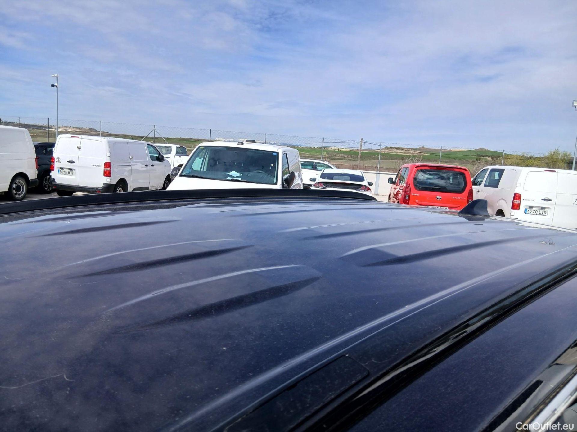  Toyota  RAV4 TOYOTA  / 2018 / 5P / todoterreno 2.5l 220H Advance #17