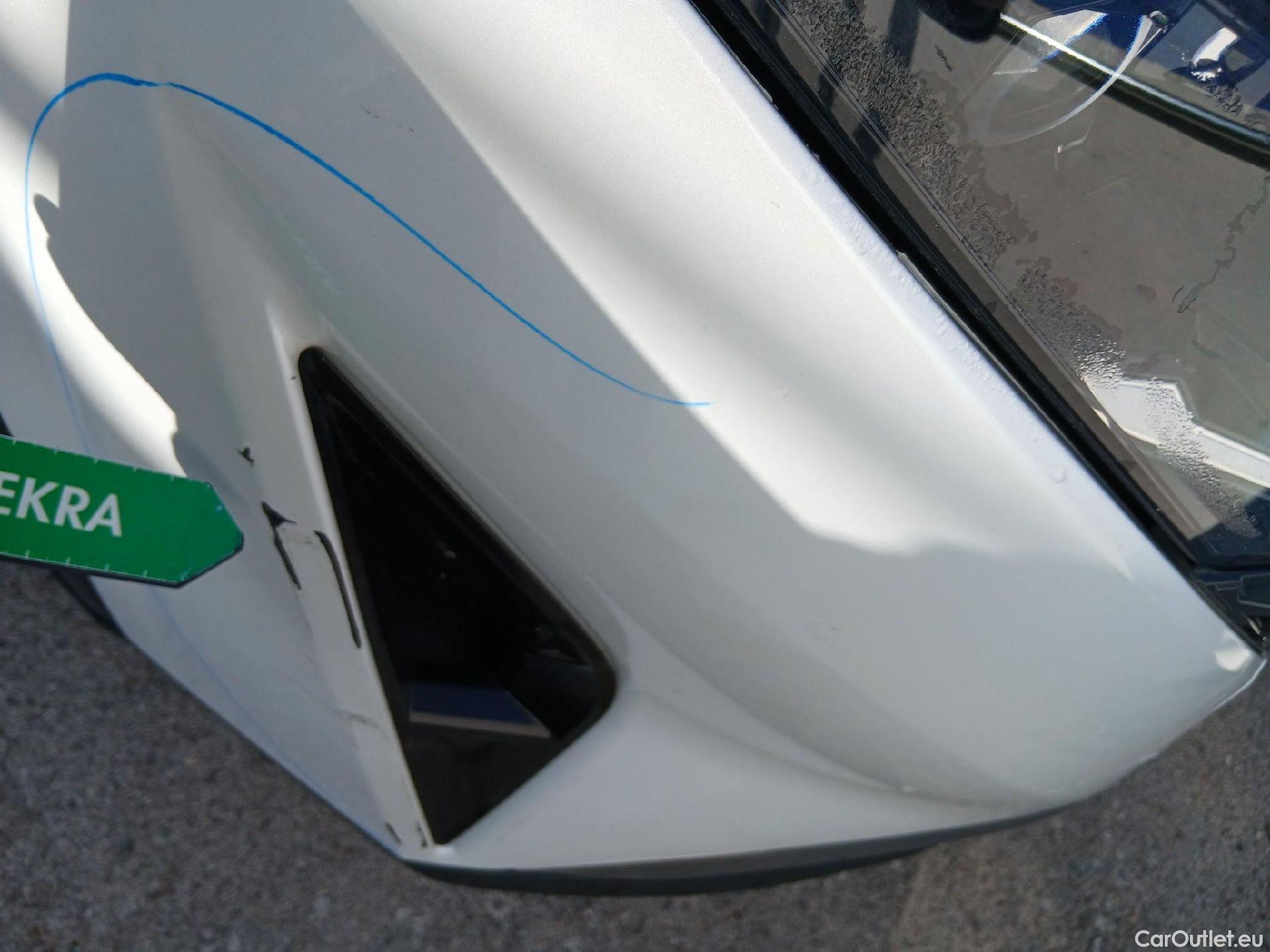  Nissan  Qashqai NISSAN  / 2024 / 5P / todoterreno DIG-T 103kW (140CV) mHEV 4x2 Acenta #4