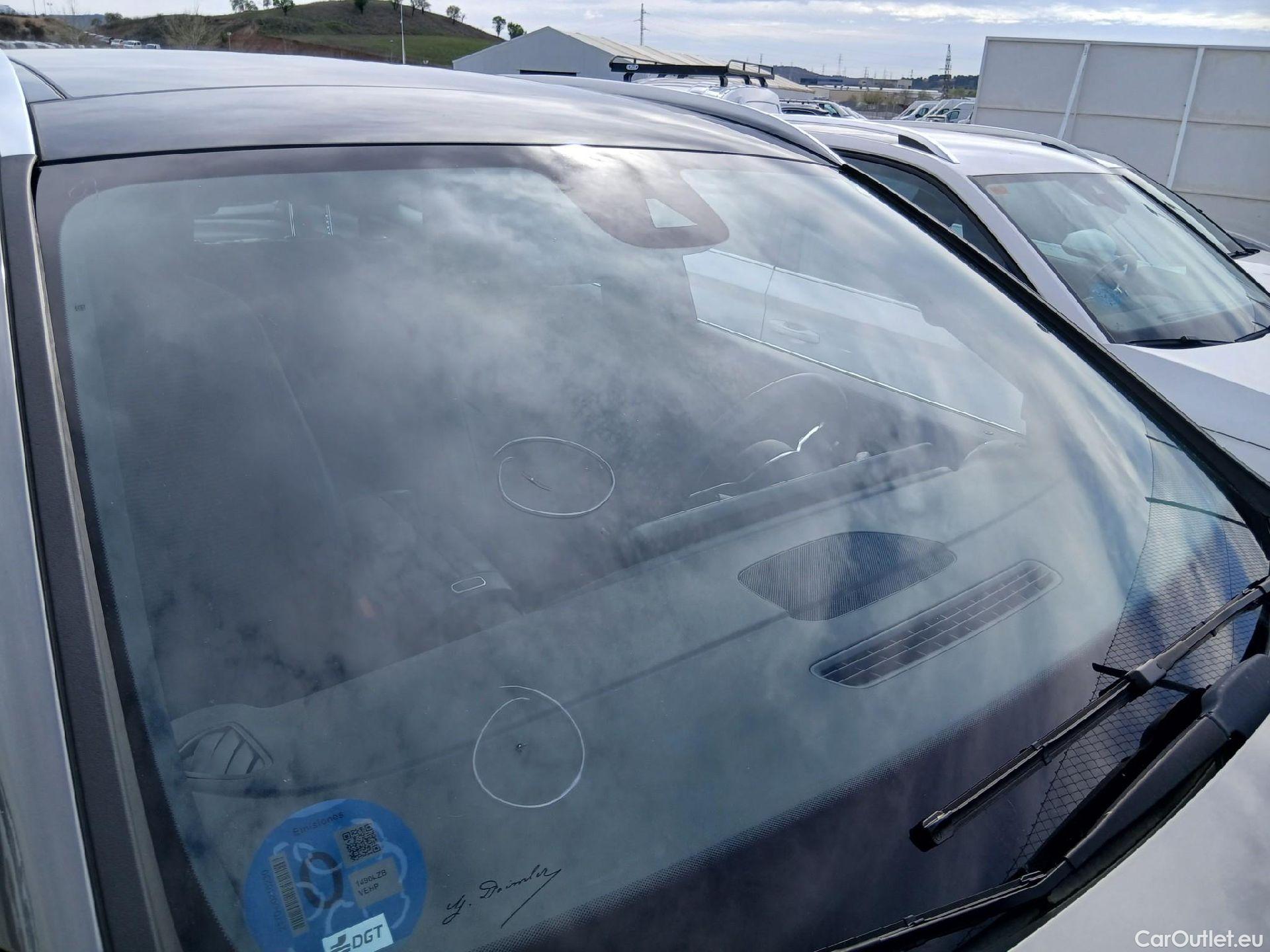  Mercedes  GLA MERCEDES-BENZ  / 2020 / 5P / todoterreno  250 e #2