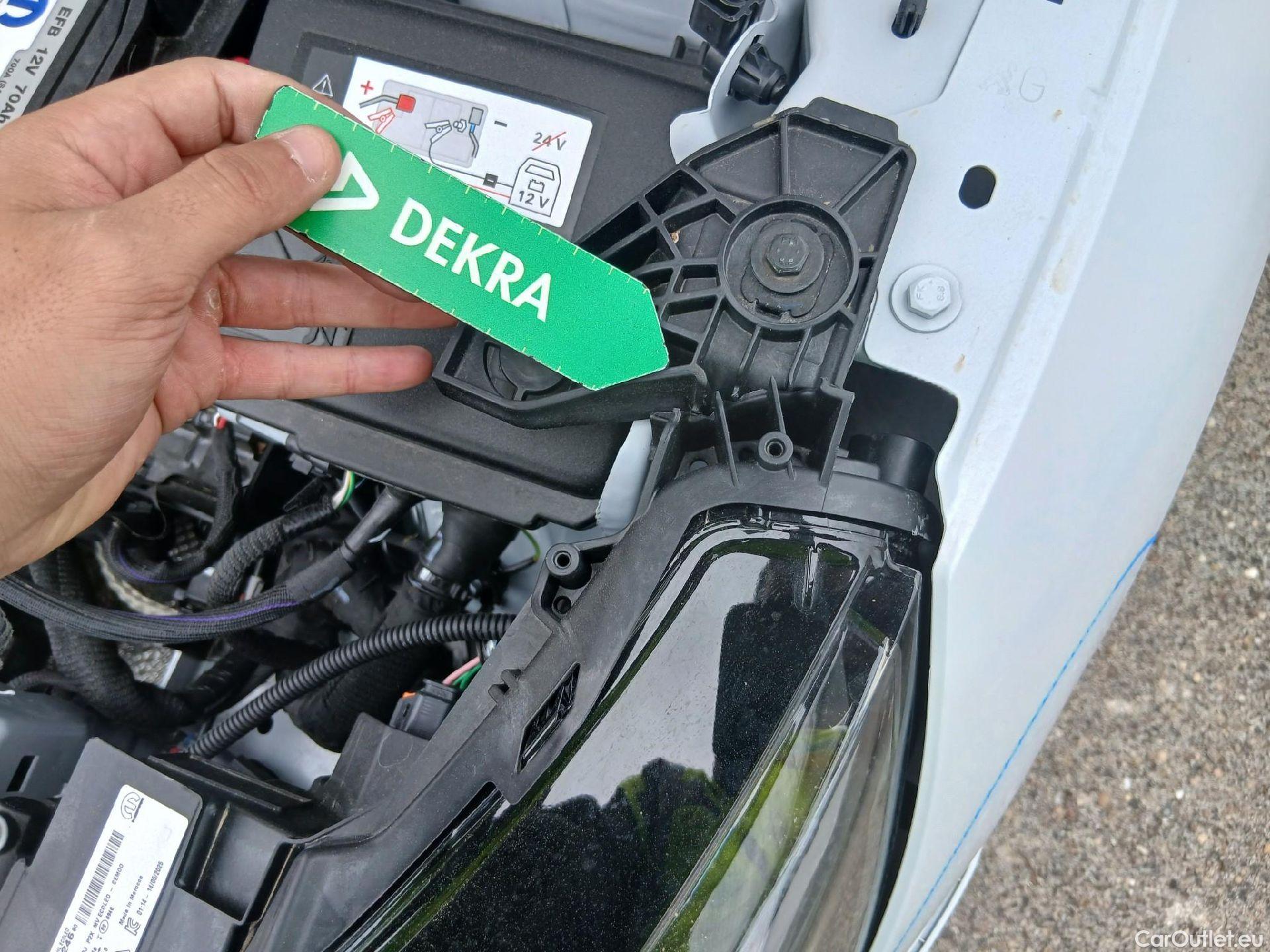  Peugeot  208  Allure 1.2 Puretech 100CV MT6 6E #8