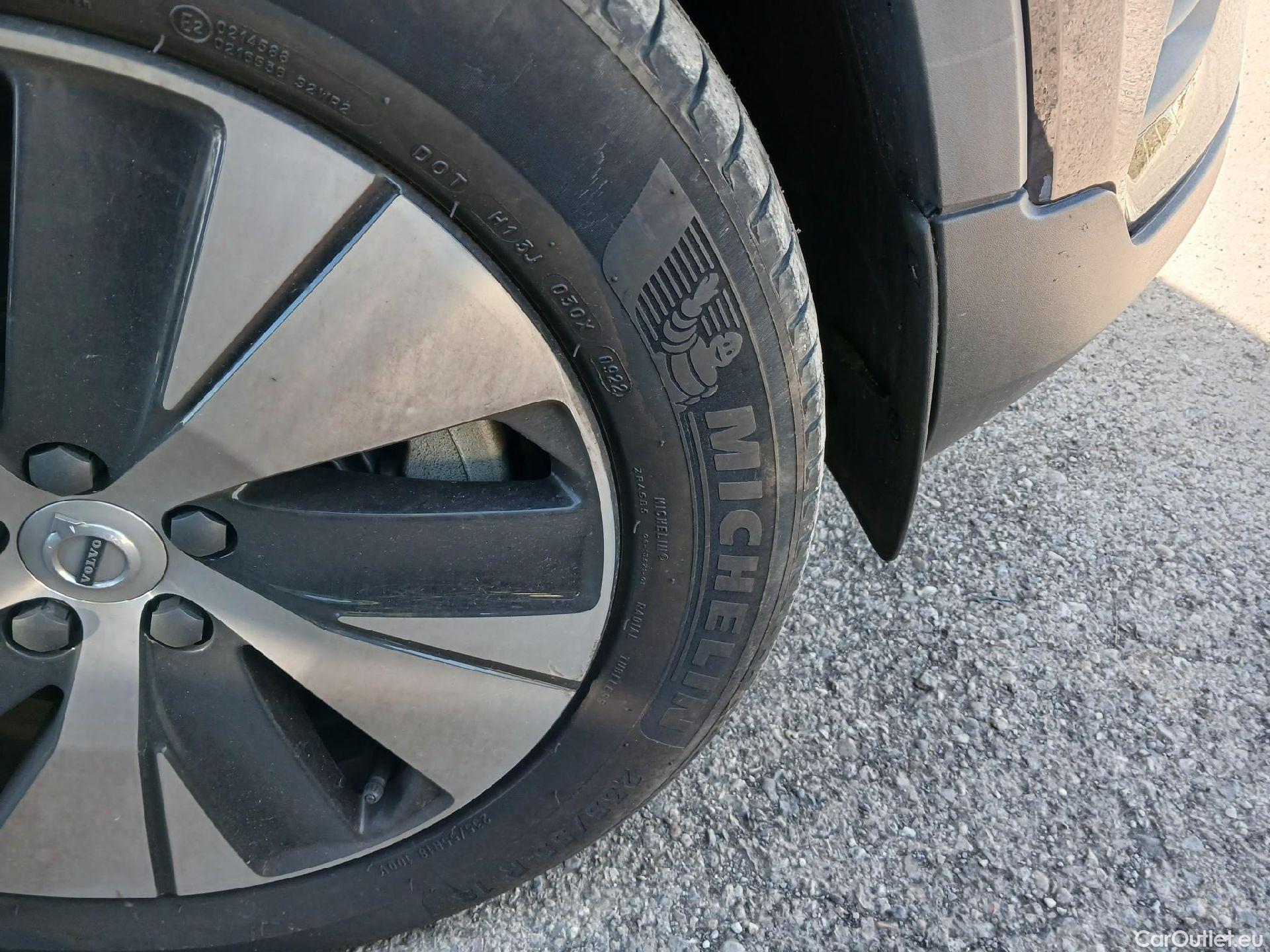  Volvo  XC 40 VOLVO XC40 / 2017 / 5P / todoterreno 1.5 T4 Twin Recharge Inscription Ex Auto #23