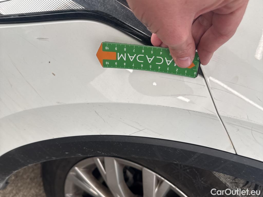  Volkswagen  Tiguan VOLKSWAGEN  / 2020 / 5P / SUV 2.0 TDI 150 DSG7 LIFE PLUS #9