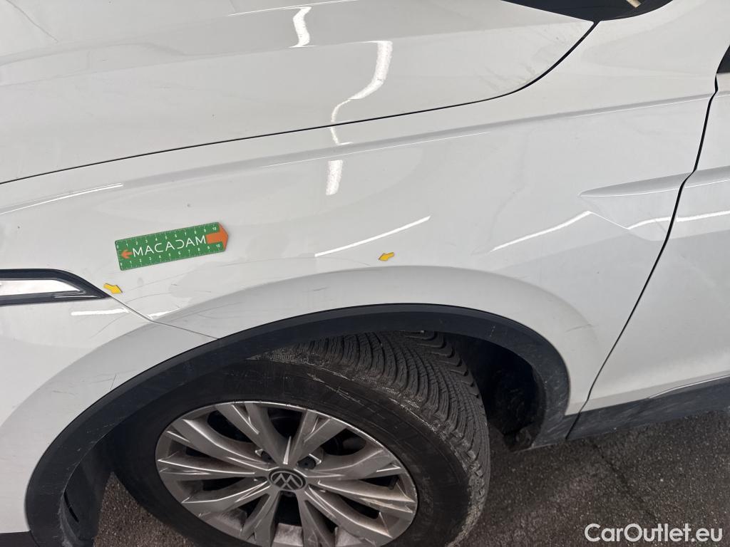  Volkswagen  Tiguan VOLKSWAGEN  / 2020 / 5P / SUV 2.0 TDI 150 DSG7 LIFE PLUS #3