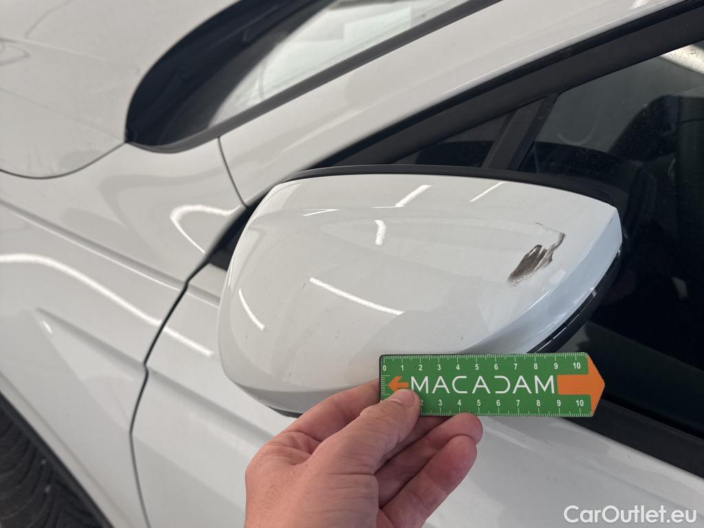  Volkswagen  Tiguan VOLKSWAGEN  / 2020 / 5P / SUV 2.0 TDI 150 DSG7 LIFE PLUS #14