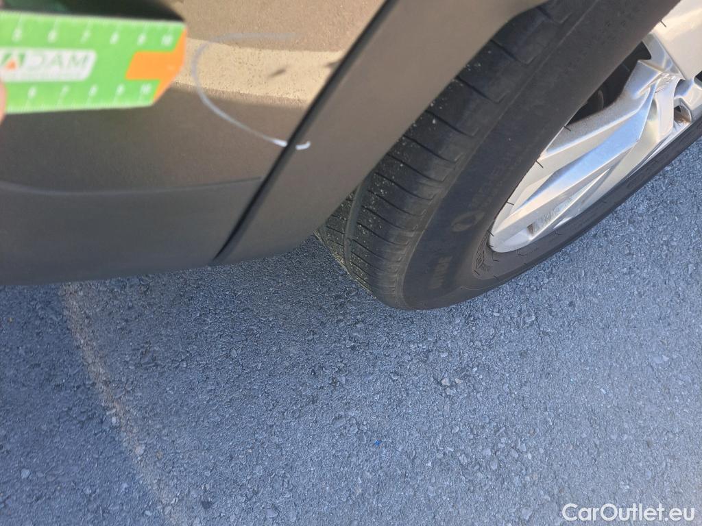  Peugeot  3008  Active Pack 1.5 HDi 130CV MT6 E6d #27