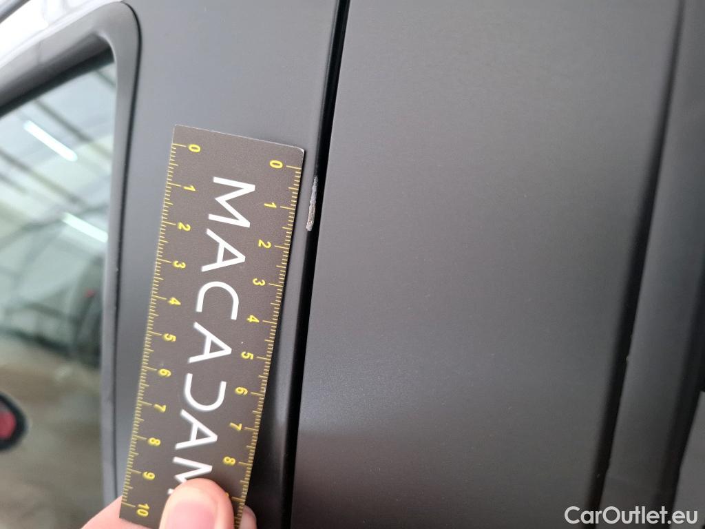  Toyota  Yaris TOYOTA  Hybride / 2019 / 5P / Berline Hybride 116h Design #23