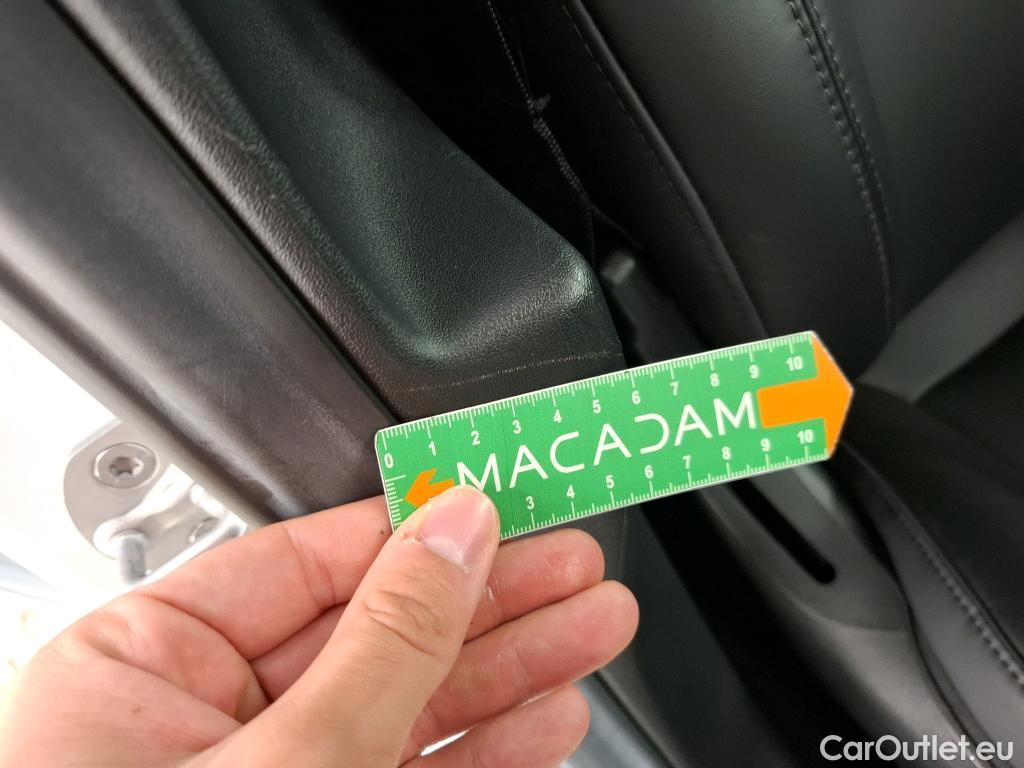  Tesla  Model 3 TESLA  / 2018 / 4P / Berline Grande Autonomie #4