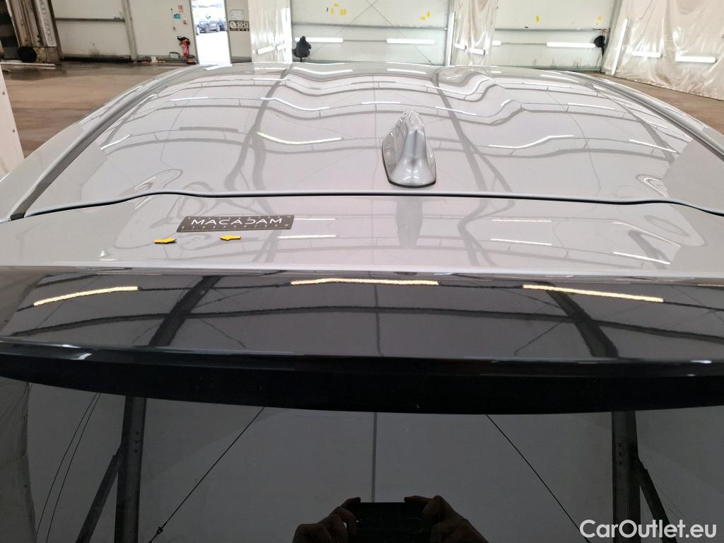  Toyota  Yaris TOYOTA  Hybride / 2019 / 5P / Berline Hybride 116h Design #17