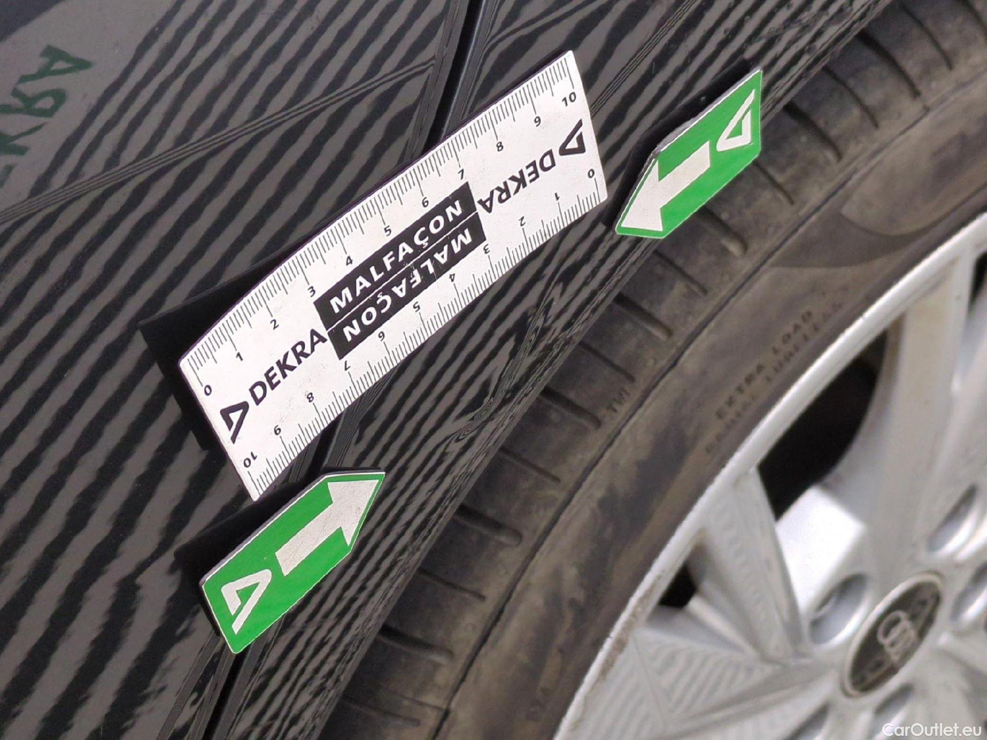  Audi  A3  Sportback 35 TDI Design Luxe 2.0 TDI 150CV BVA7 E6d #18