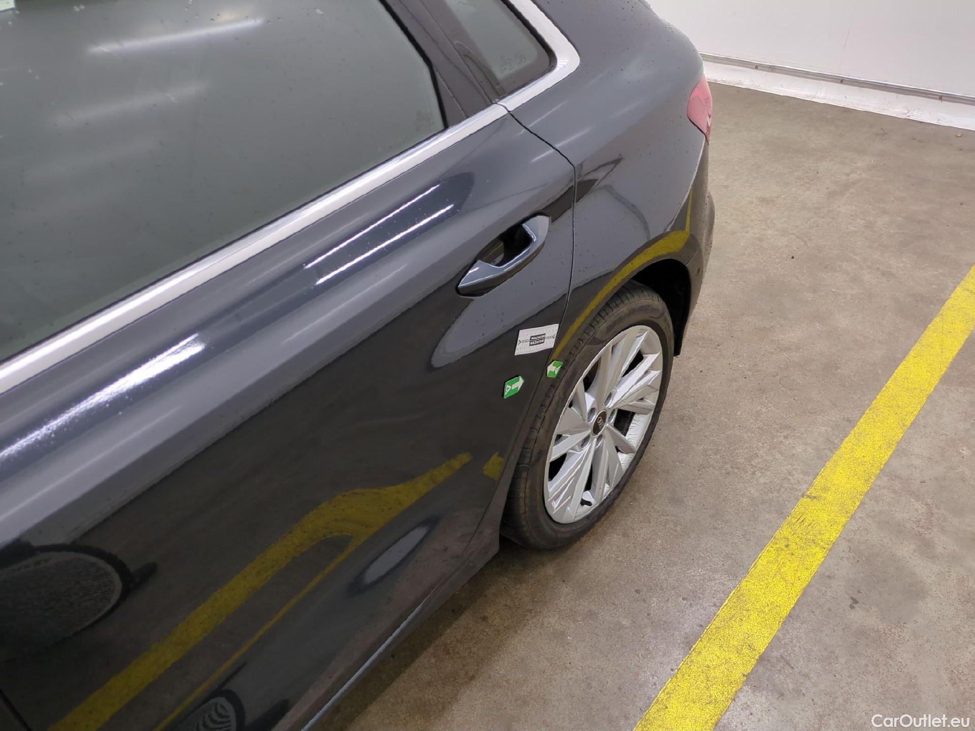  Audi  A3  Sportback 35 TDI Design Luxe 2.0 TDI 150CV BVA7 E6d #16