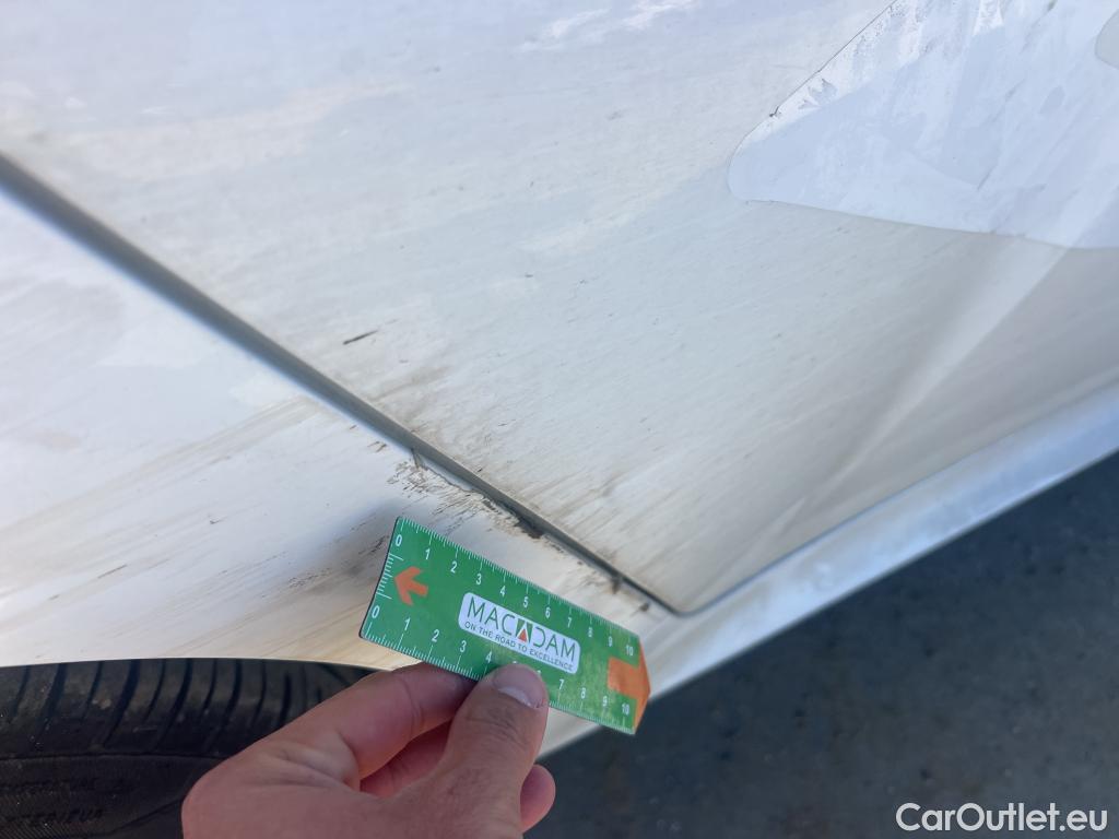  Toyota  Yaris TOYOTA  / 2020 / 5P / berlina con portón 1.5 120H Business Plus #31