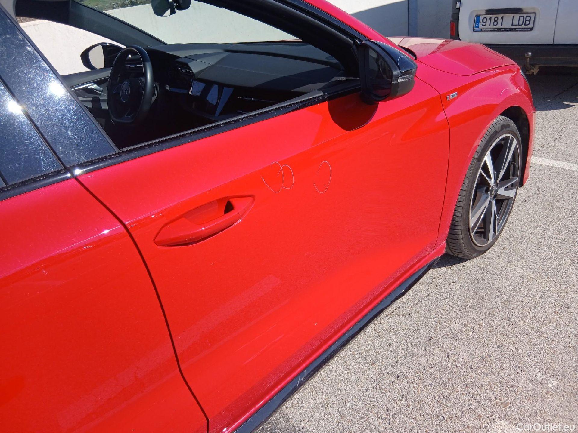  Audi  A3 AUDI  / 2020 / 5P / berlina con portón Sportback Black line 35 TDI 110kW S tron #32